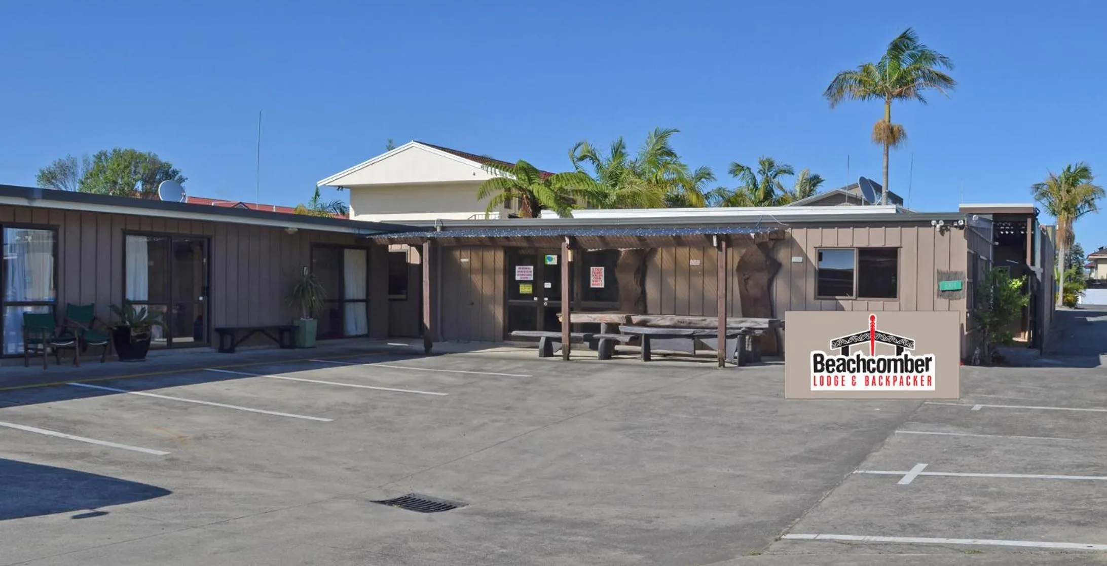 Standard Triple Room in Beachcomber Lodge & Backpacker