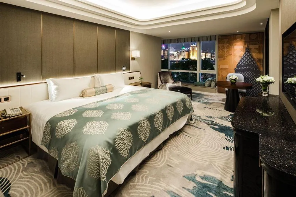 Superior Double Room with River View in Oriental Riverside Bund View Hotel (Shanghai International Convention Center)