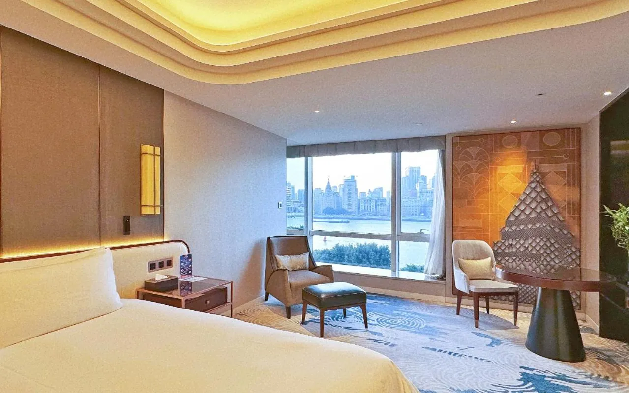 Superior Double Room with River View in Oriental Riverside Bund View Hotel (Shanghai International Convention Center)