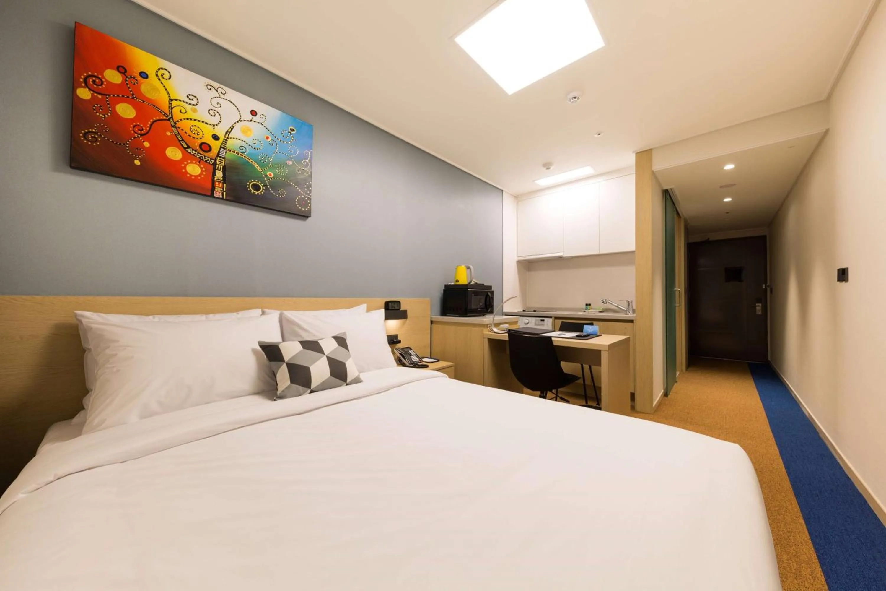 Superior room with double bed - non-smoking in Days Hotel & Suites by Wyndham Incheon Airport