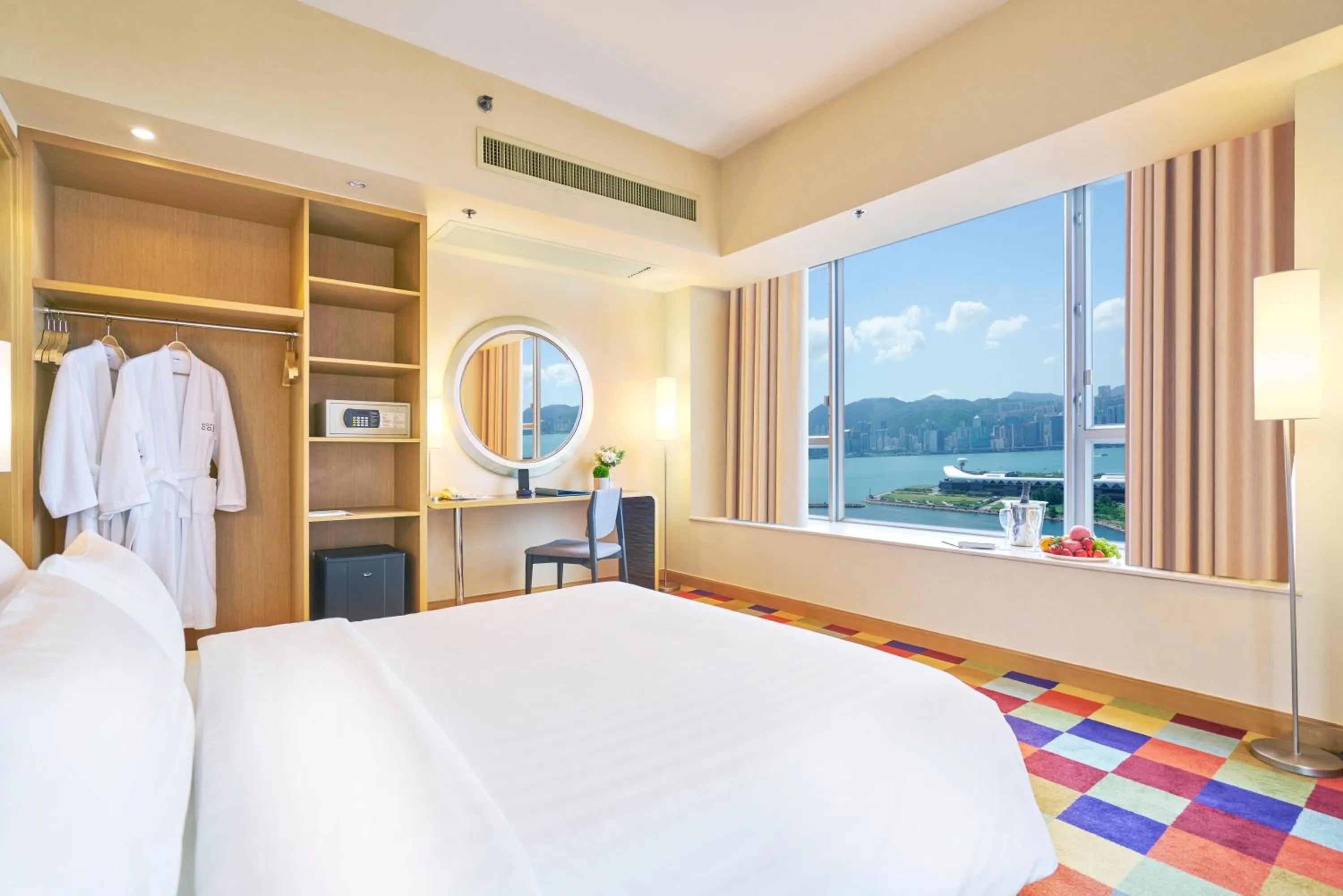 COZi Suite with Sea View in Hotel COZi Harbour View