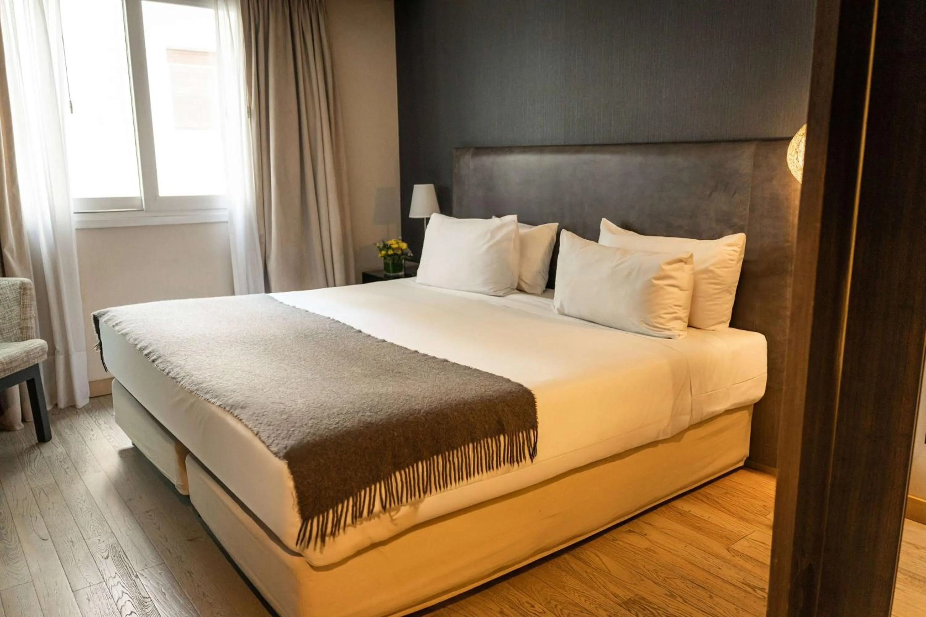 Twin Room with Street View - Non-Smoking in Esplendor Plaza Francia