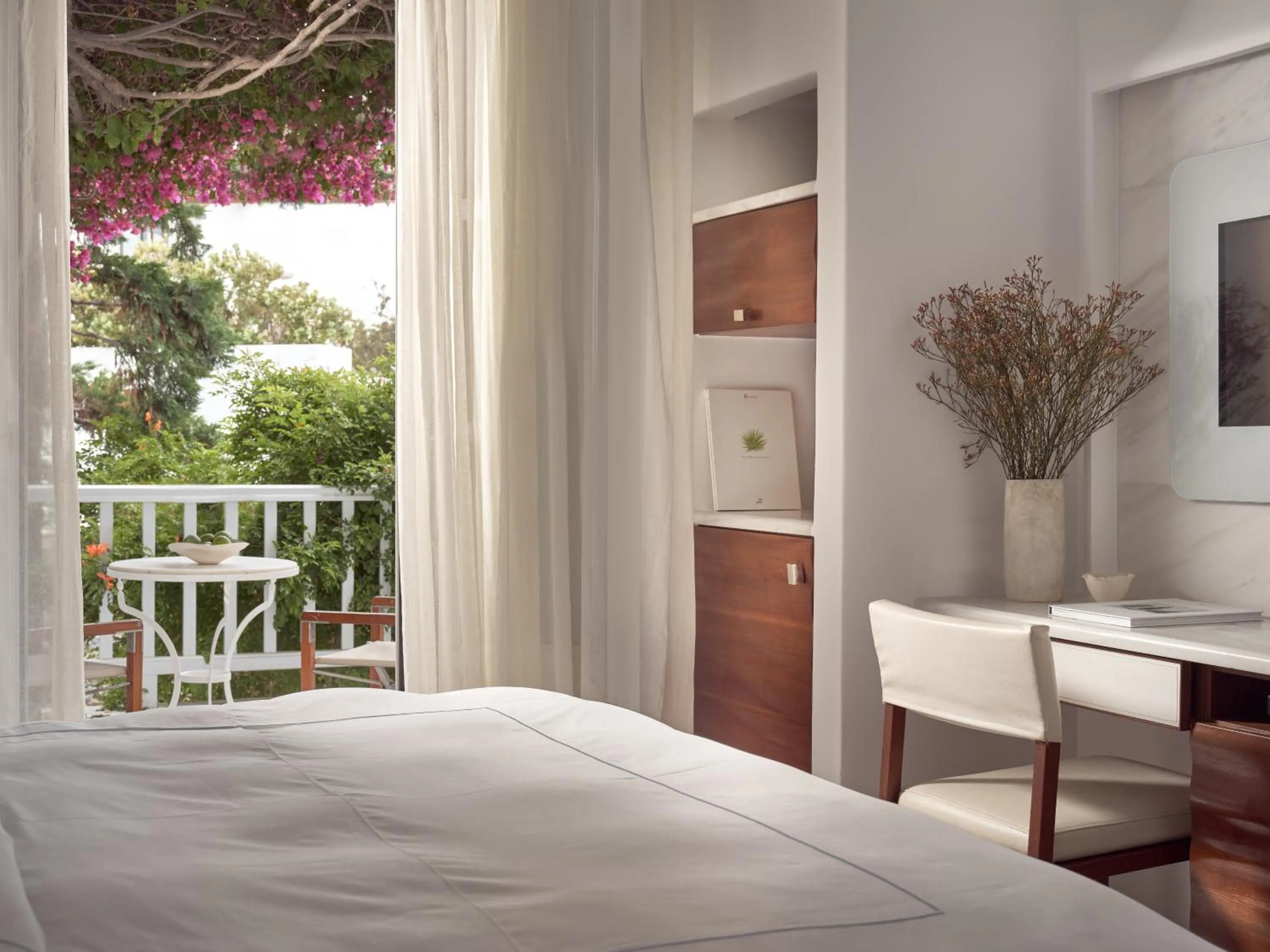Standard Double or Twin Room with Courtyard View in Belvedere Mykonos - Main Hotel - The Leading Hotels of the World