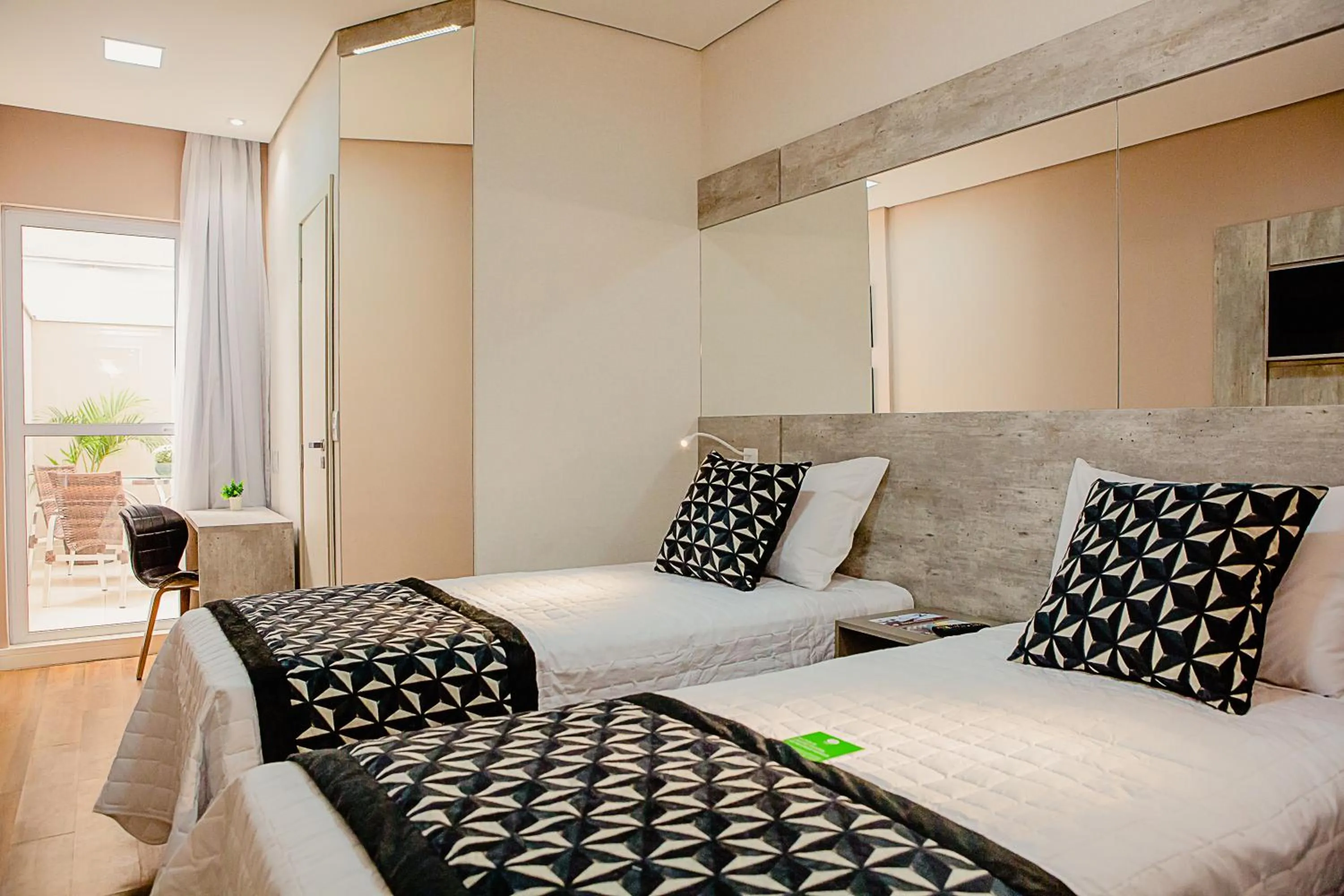 Double or Twin Room with Balcony - single occupancy in Bristol Viçosa Hotel