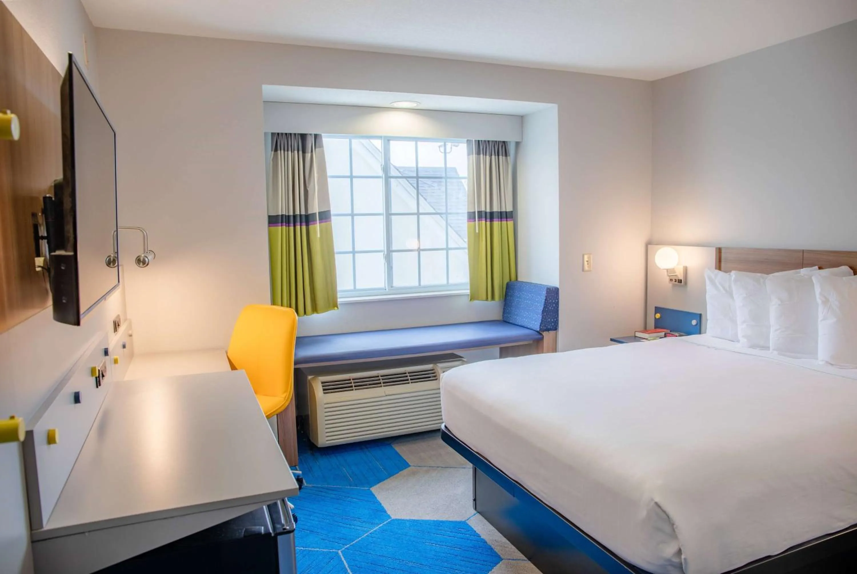 Queen Room - Accessible/Non-Smoking in Microtel Inn & Suites by Wyndham Kingsland Naval Base I-95