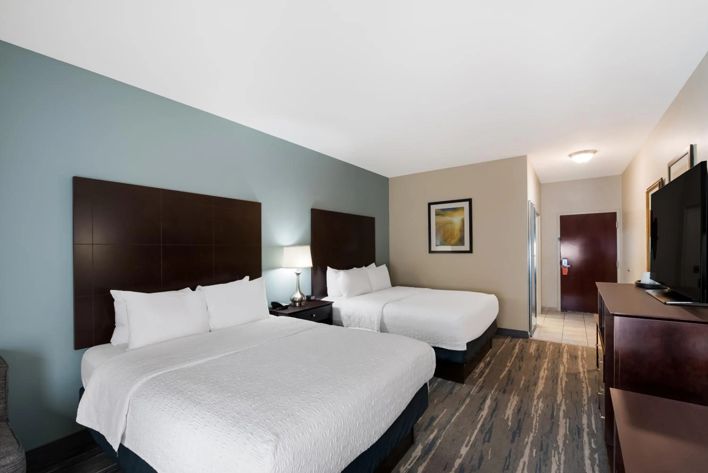 Queen Room with Two Queen Beds - Mobility Access/Non-Smoking in Hampton Inn Marshall