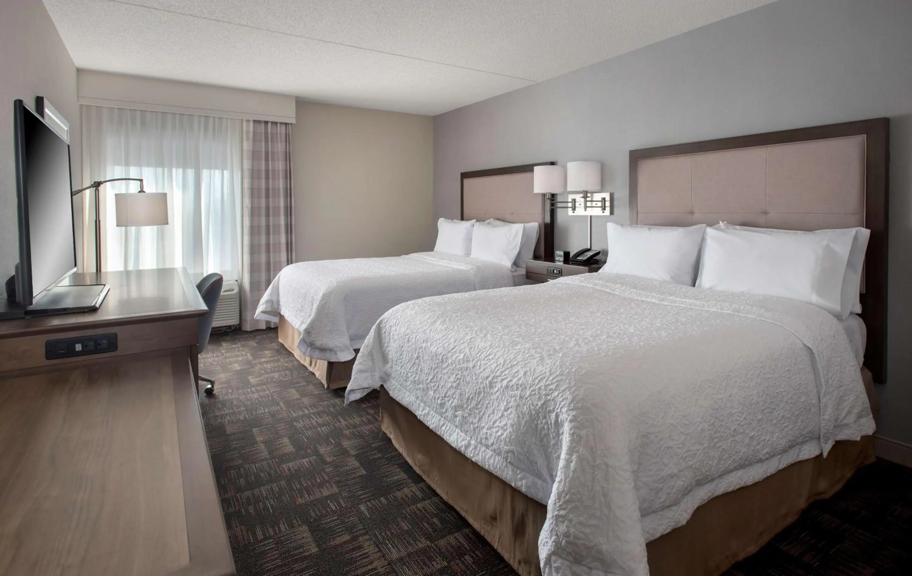 Double Room with Two Queen Beds and Bath Tub - Mobility and Hearing Access/Non-Smoking in Hampton Inn Boston Logan Airport