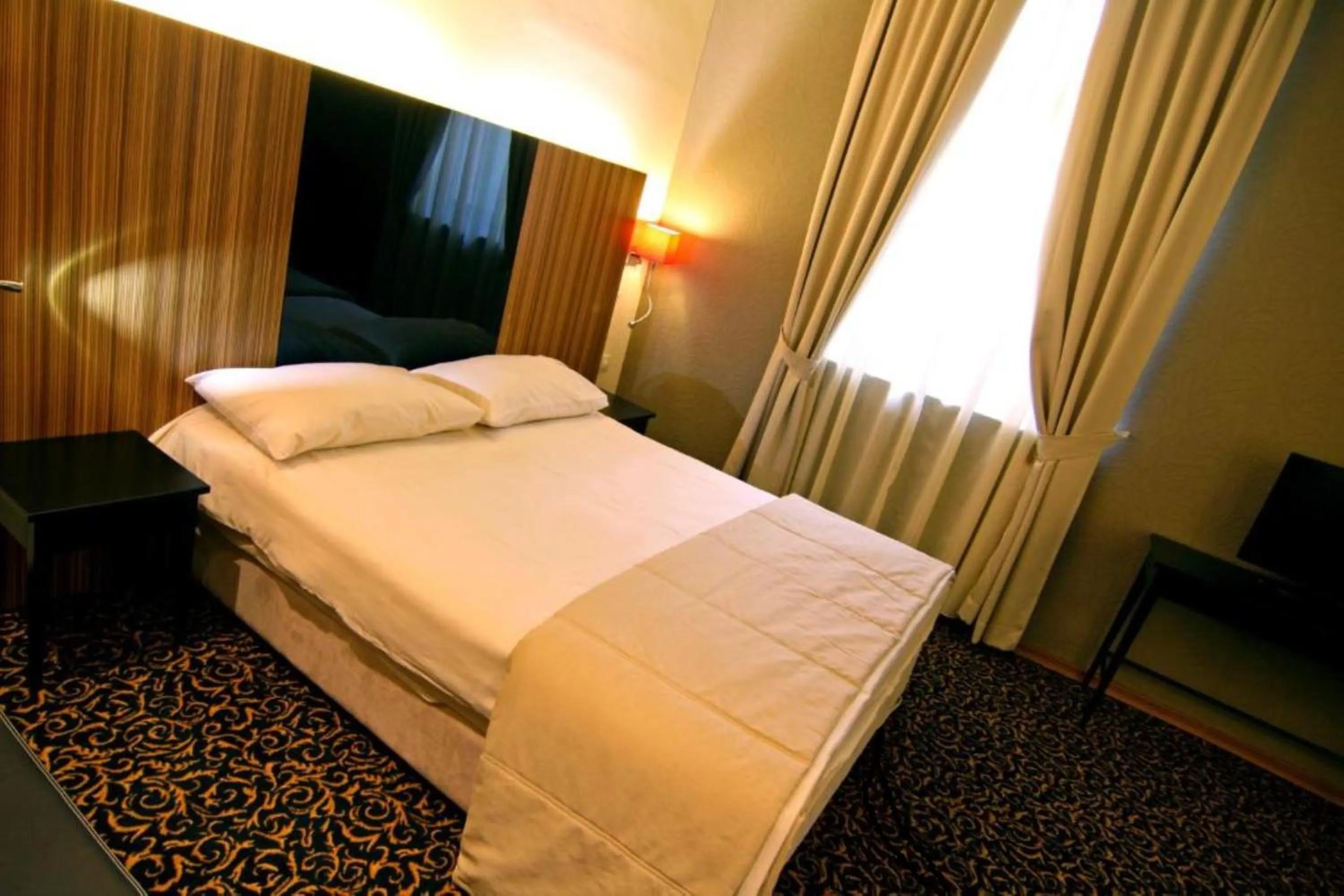 Deluxe Double Room - single occupancy in Hotel Crystal