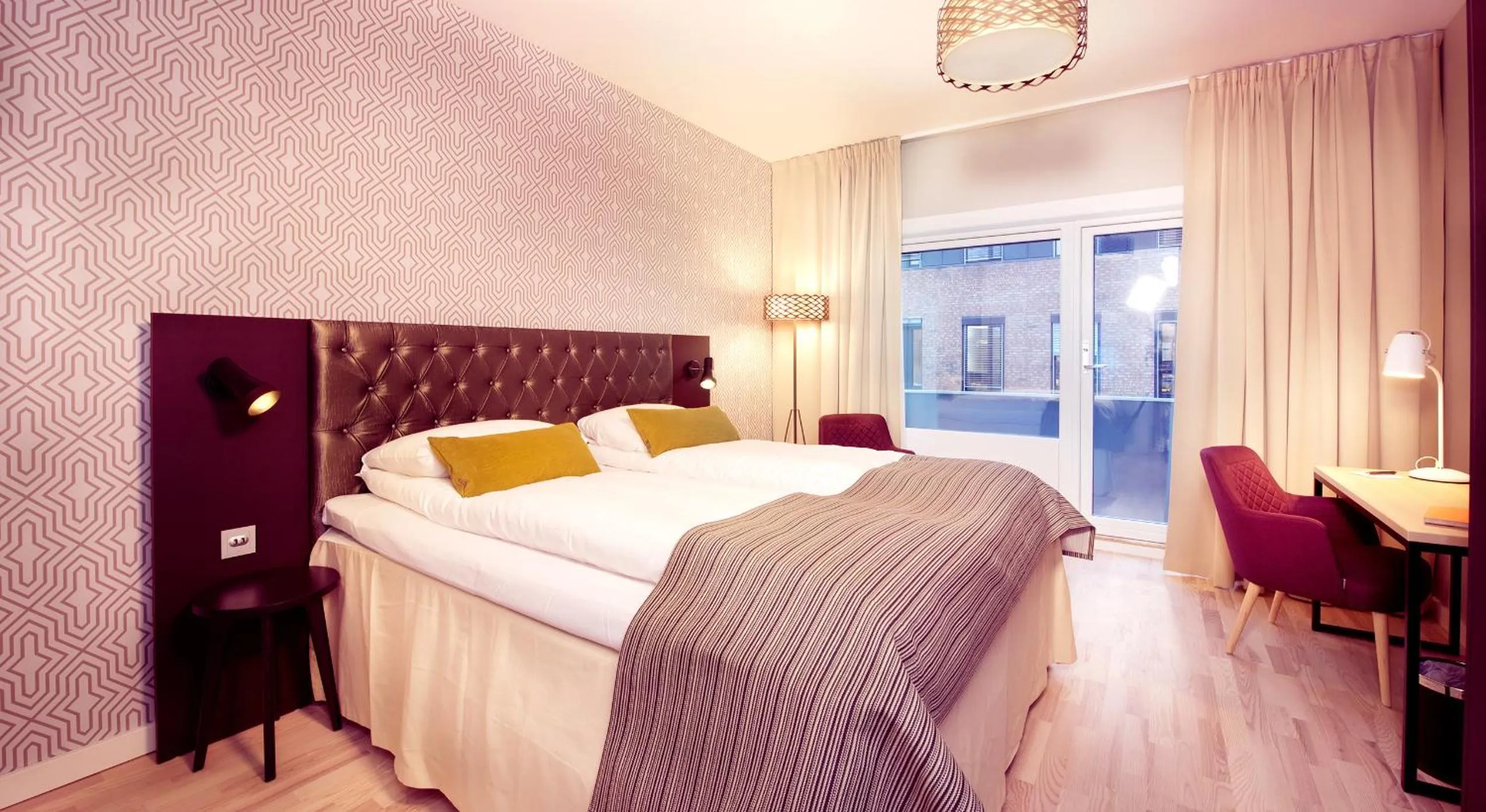 Standard King Room - single occupancy in Home Hotel Astoria