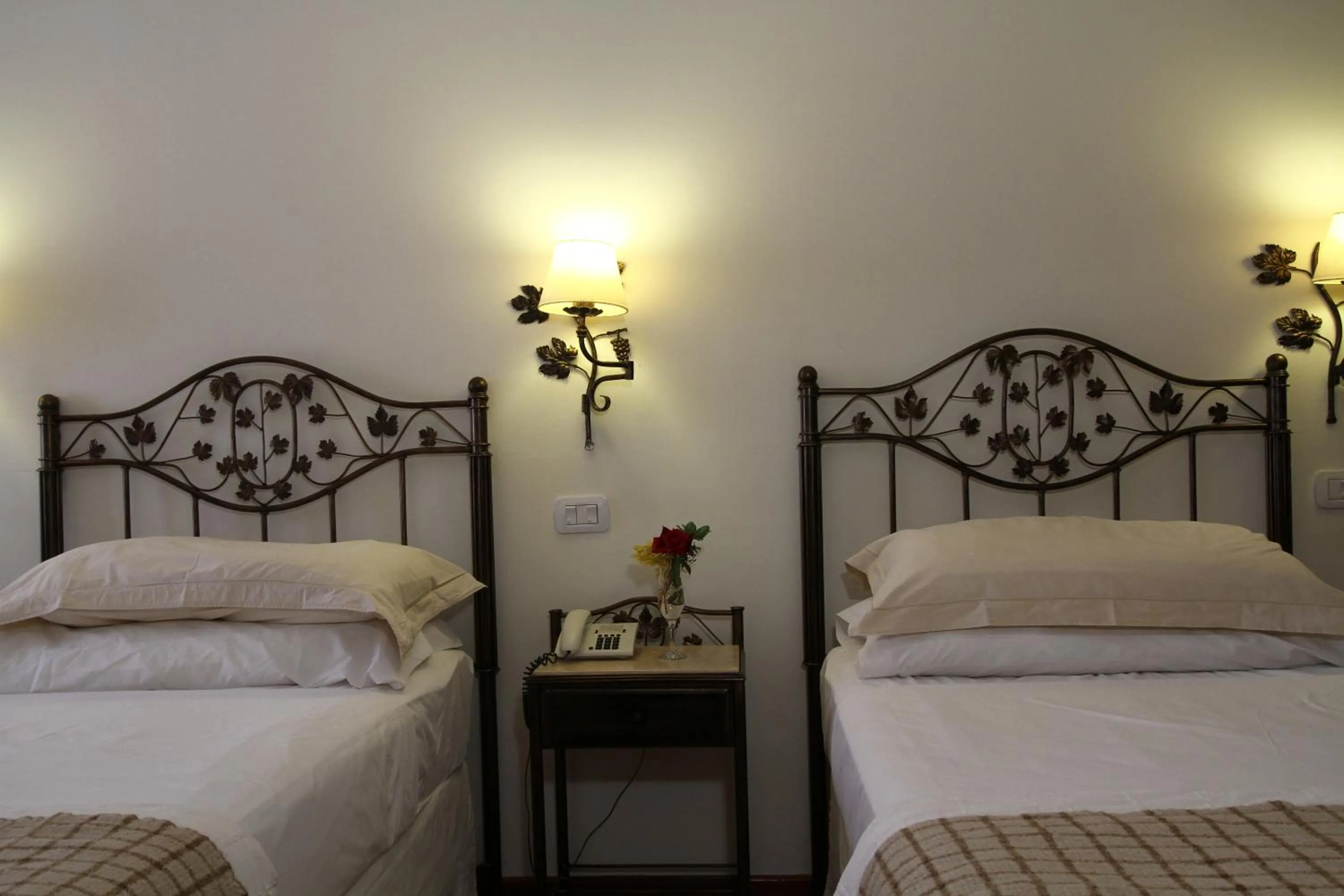 Standard Twin Room in Hotel Asturias