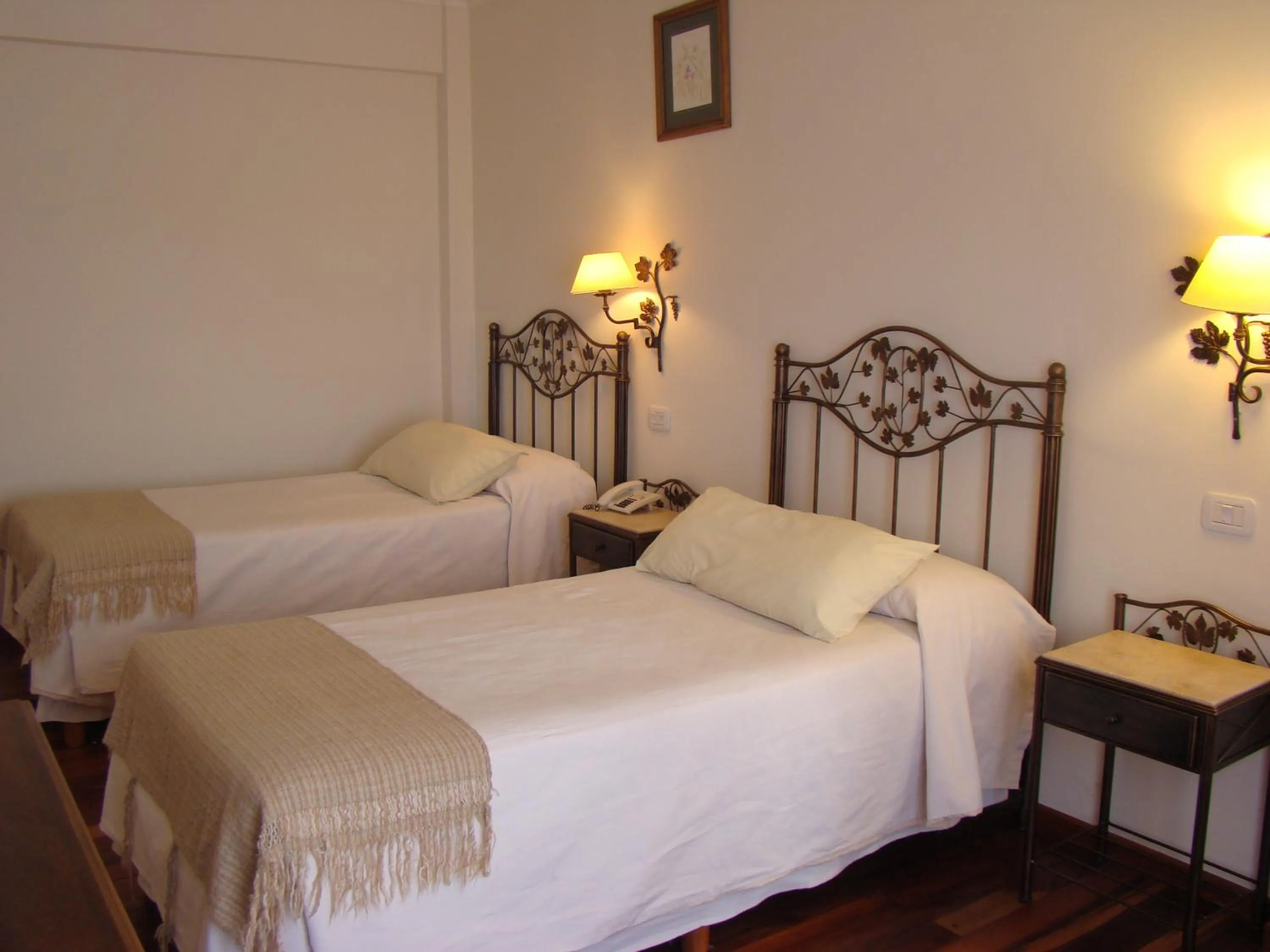 Standard Twin Room in Hotel Asturias