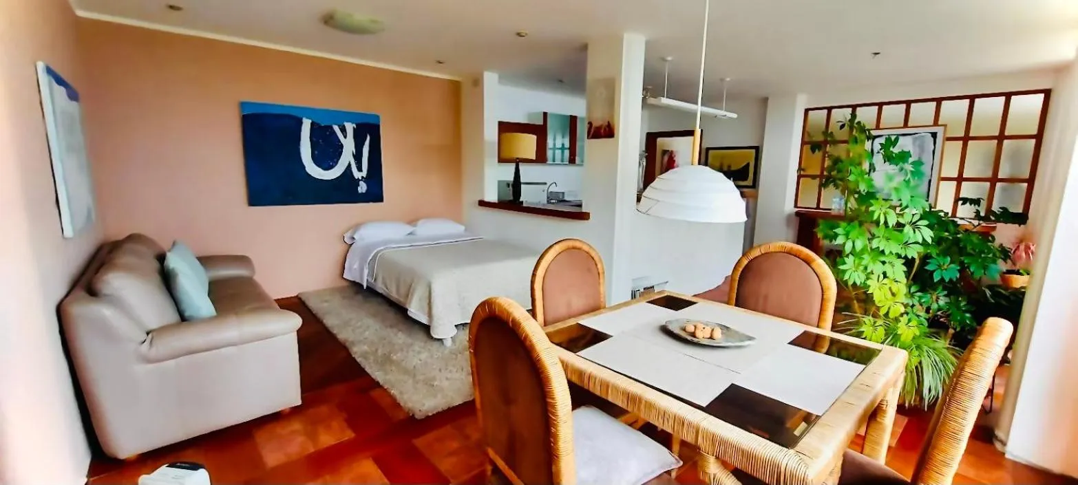 Deluxe One-Bedroom Apartment with Garden View in El Crater