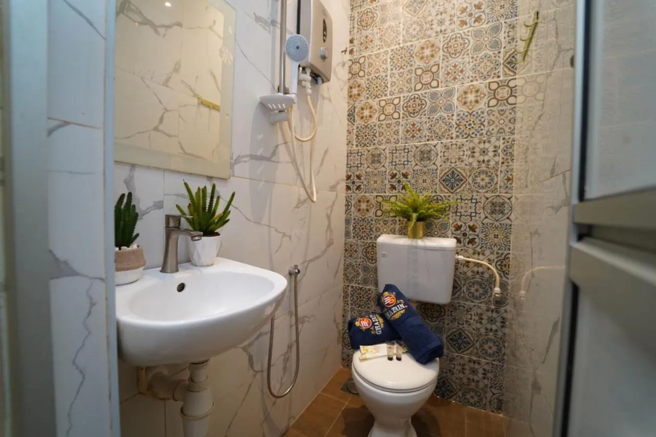 Twin Room with Private Bathroom - single occupancy in Ghazrin's Classic Hotel JB