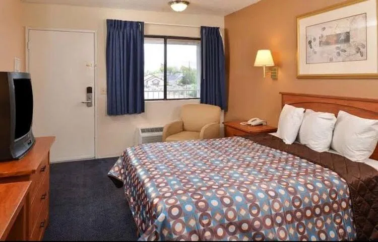 King Room in Americas Best Value Inn - Carson City