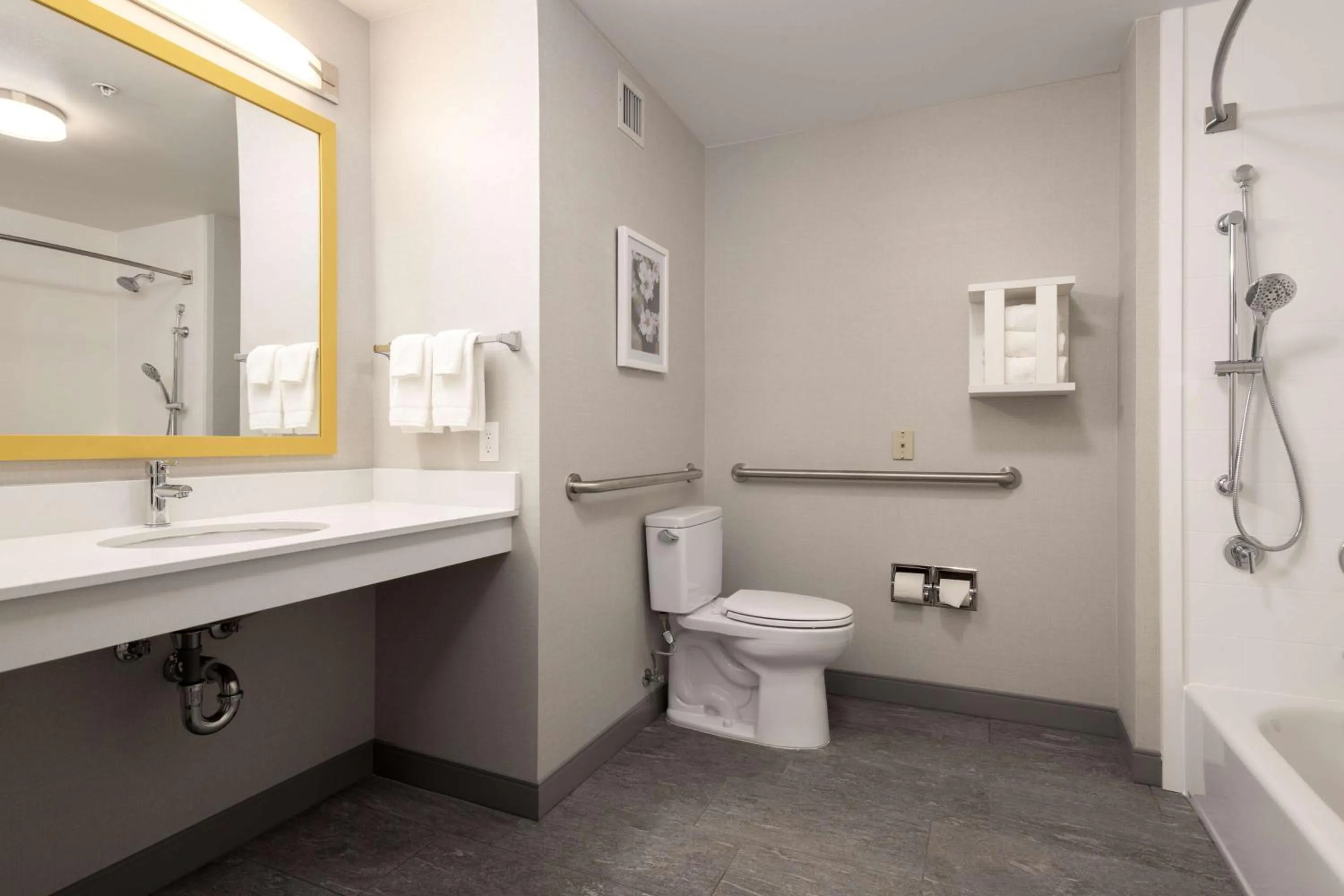 King Room - Mobility Access/Non-Smoking in Hampton Inn & Suites Manteca