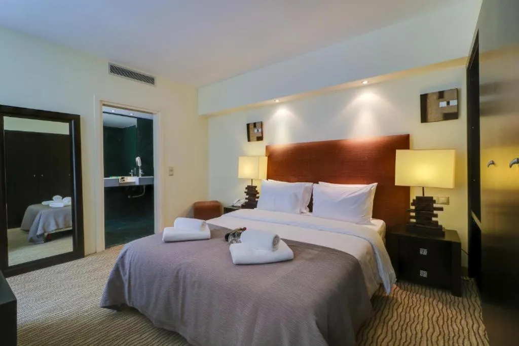 Suite in Olympian Bay Grand Resort