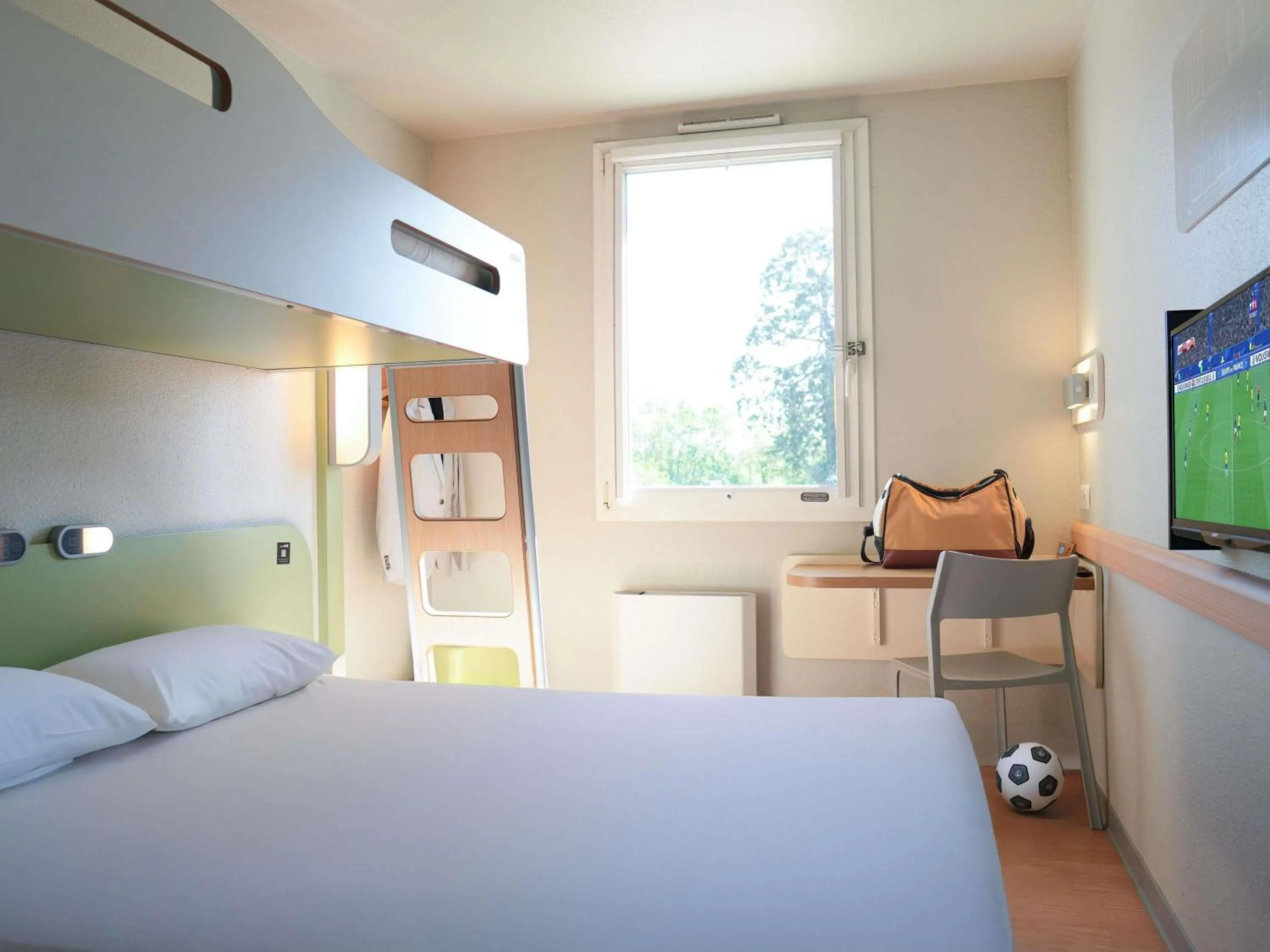 Double Room with Bunk Bed in ibis budget Caen Porte de Bretagne