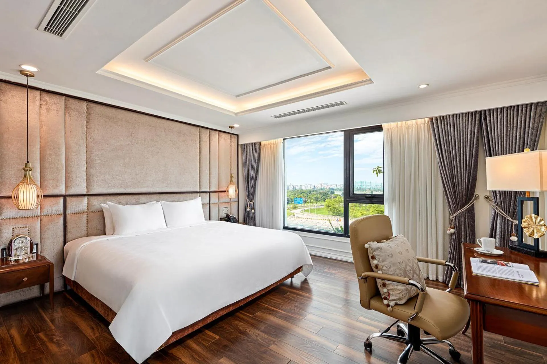 Executive Suite in Ravatel Luxury Hotel Bac Giang