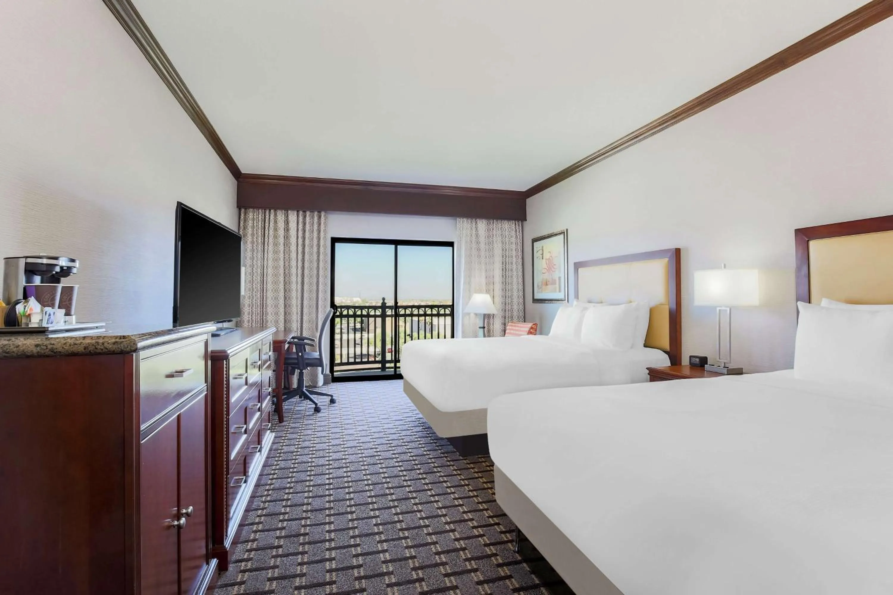 Queen Room with Two Queen Beds and Balcony in Hilton Phoenix Chandler