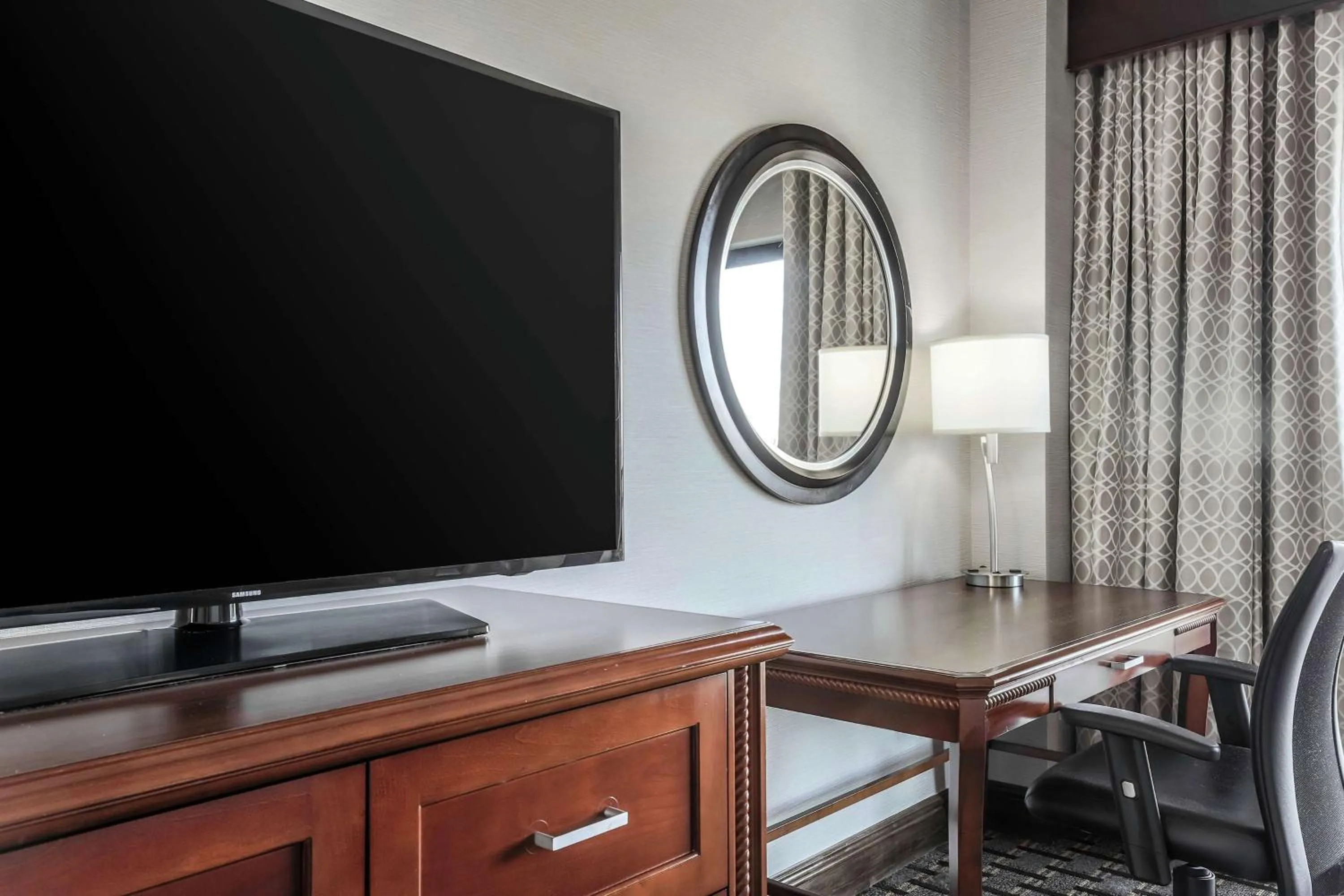 Queen Room with Two Queen Beds in Hilton Phoenix Chandler