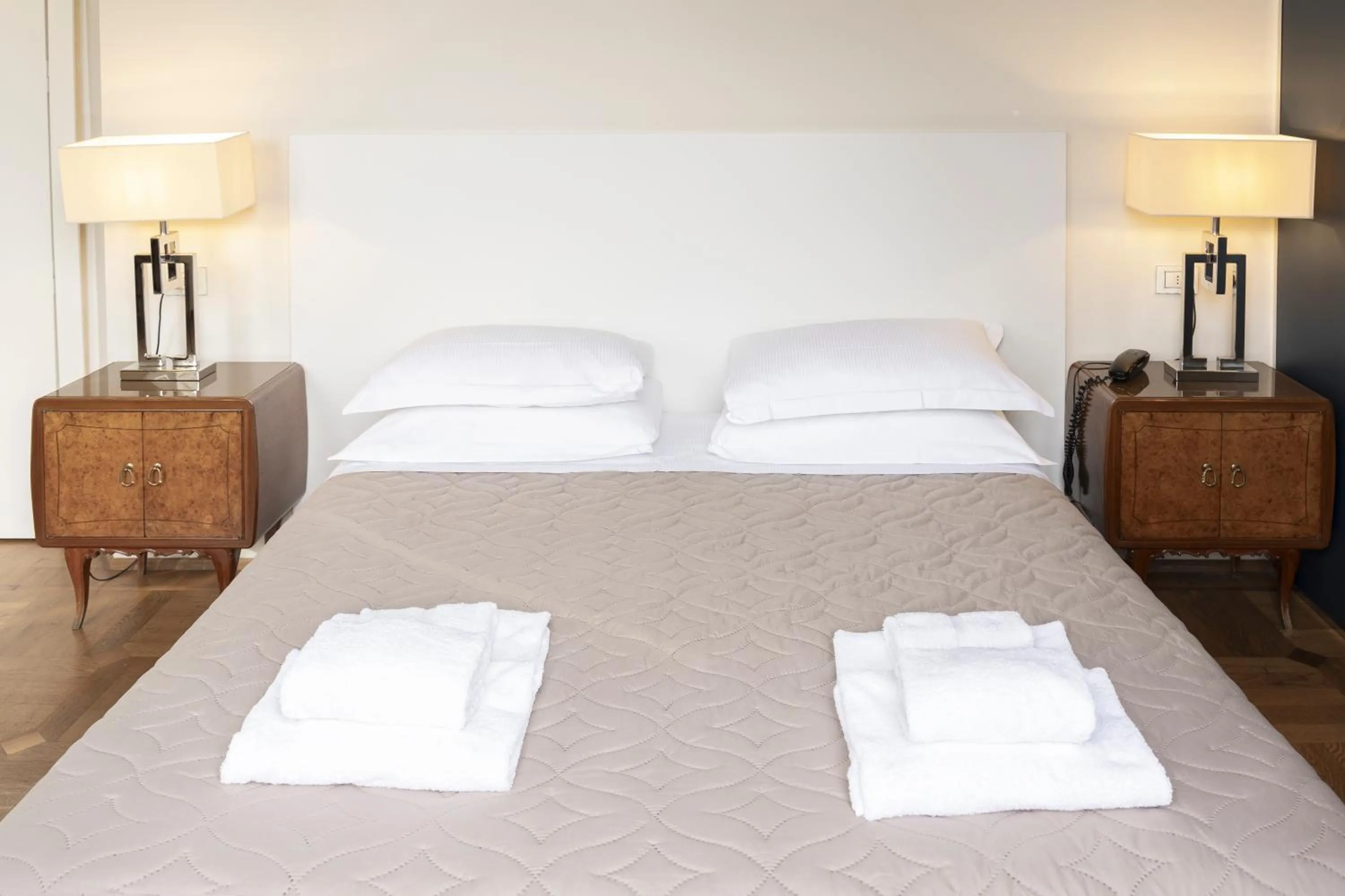 Superior Double Room with bath and with garden view - single occupancy in Hotel la Scala