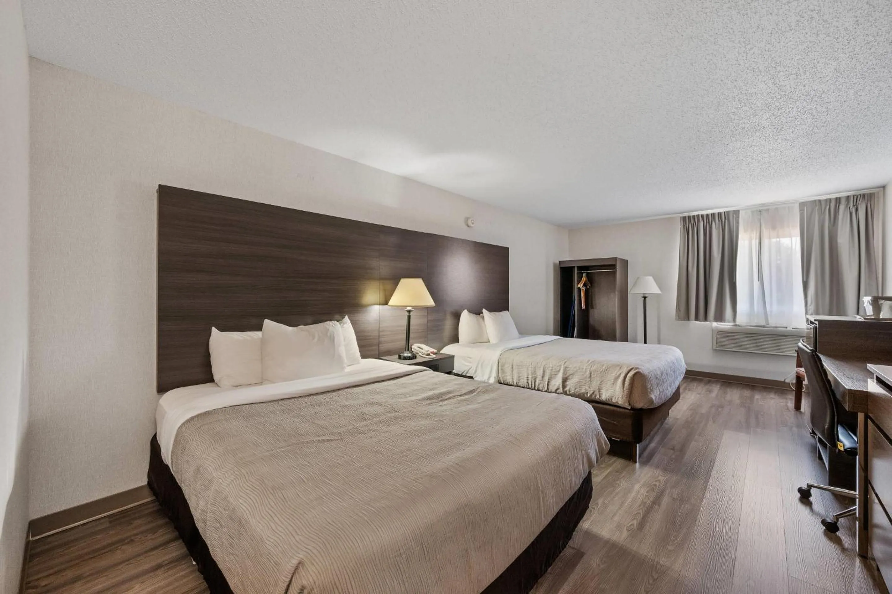 Queen Room with Two Queen Beds - Non-Smoking in Quality Inn Spearfish I-90