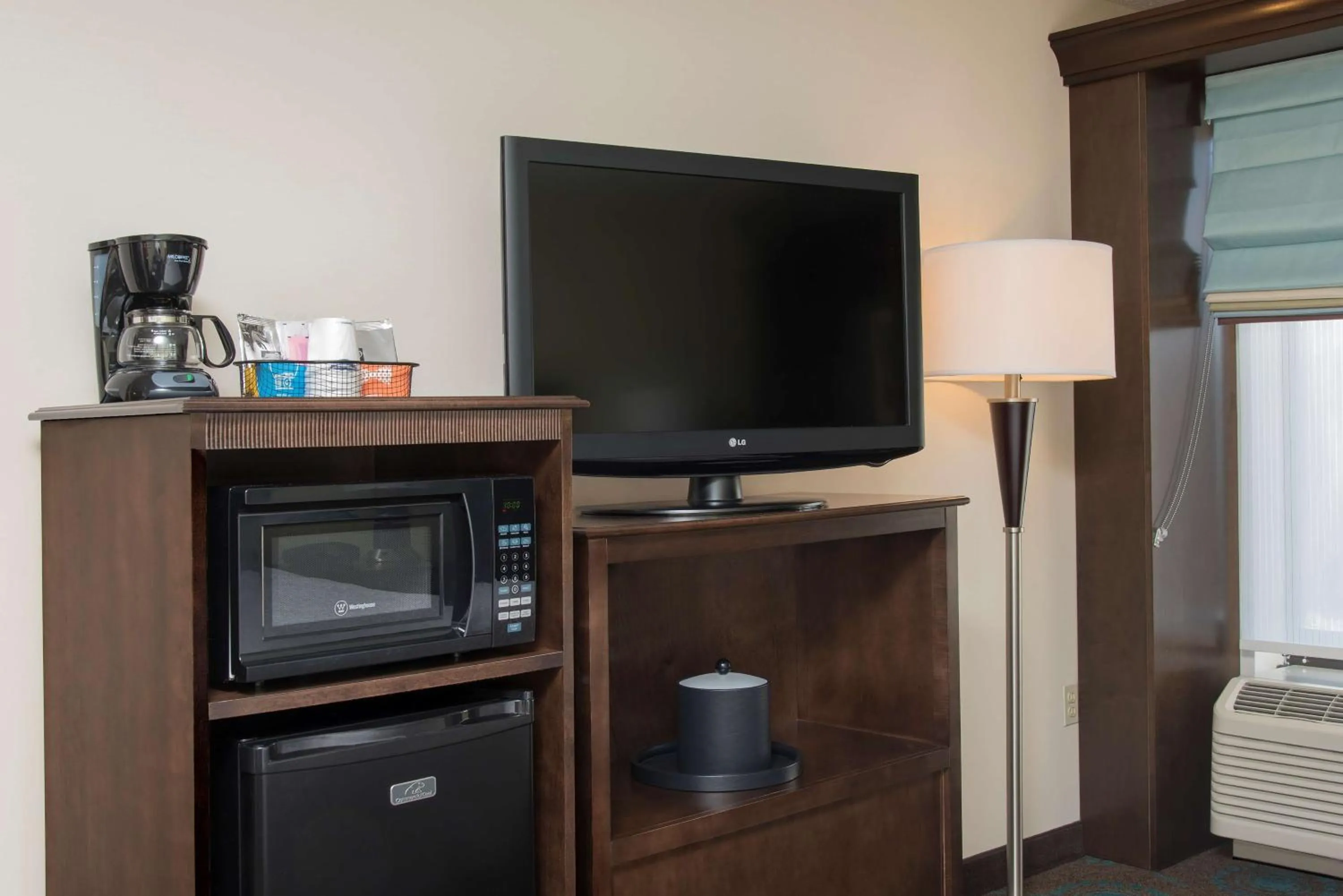 Queen Room with Two Queen Beds - Hearing Access/Non-Smoking in Hampton Inn & Suites Kokomo