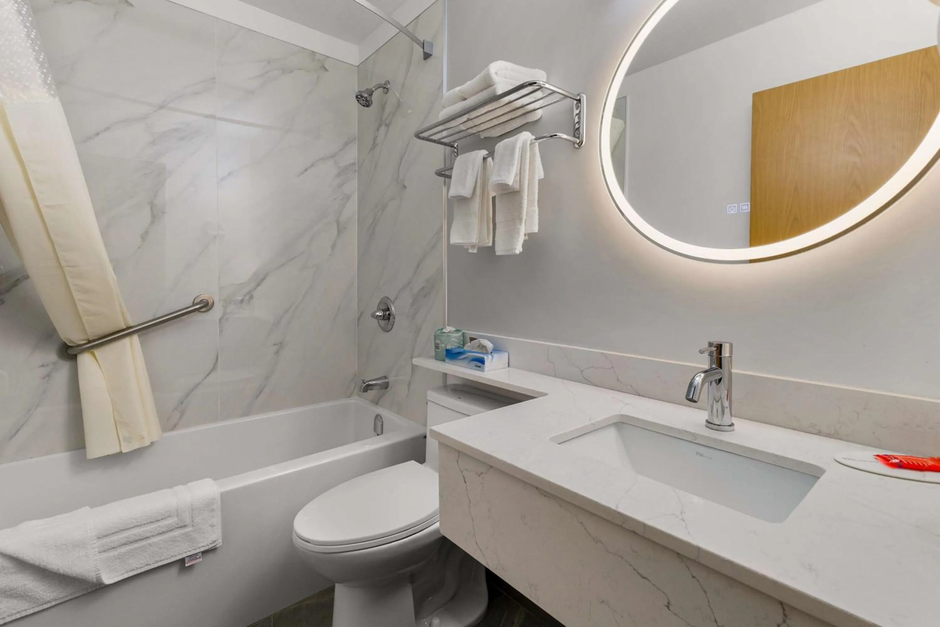 Queen Suite with Kitchenette - Non-Smoking in SureStay Plus by Best Western Brooks