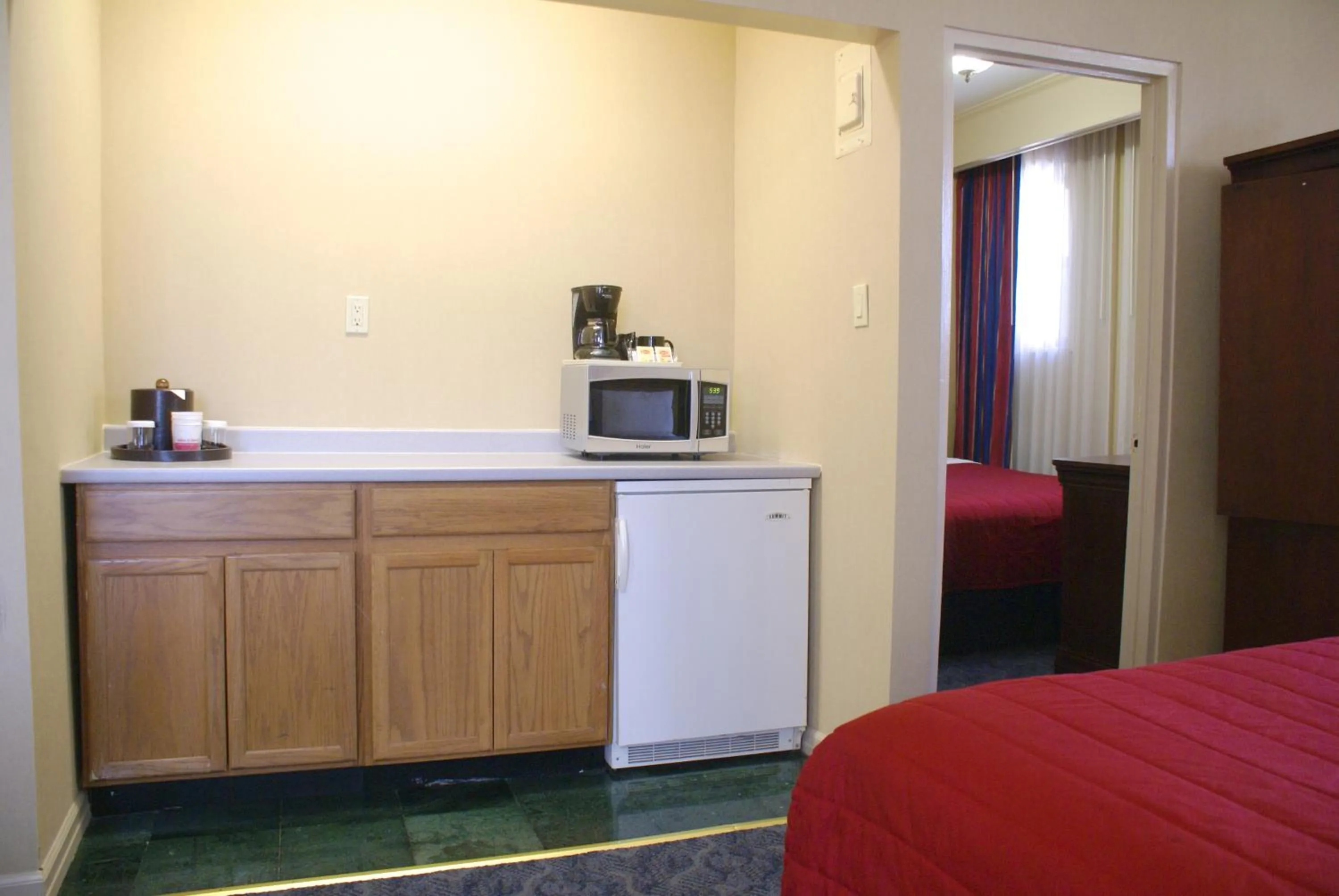 Queen Room with Two Queen Beds - Disability Access/Non-Smoking in Ramada by Wyndham Jersey City