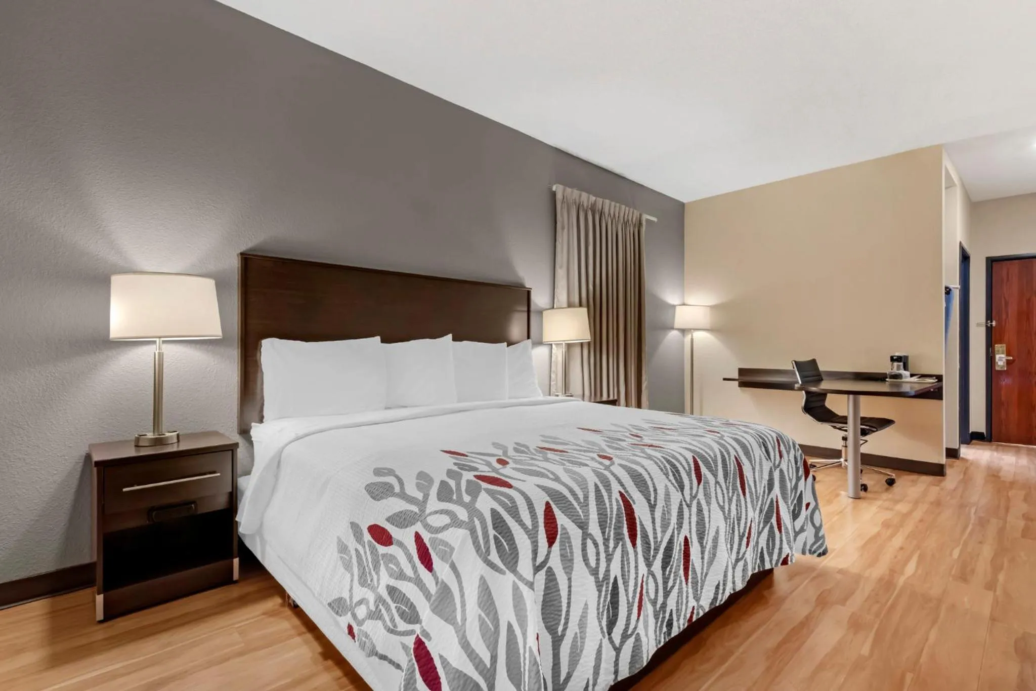  Superior King Room Non-Smoking in Red Roof Inn Dumas