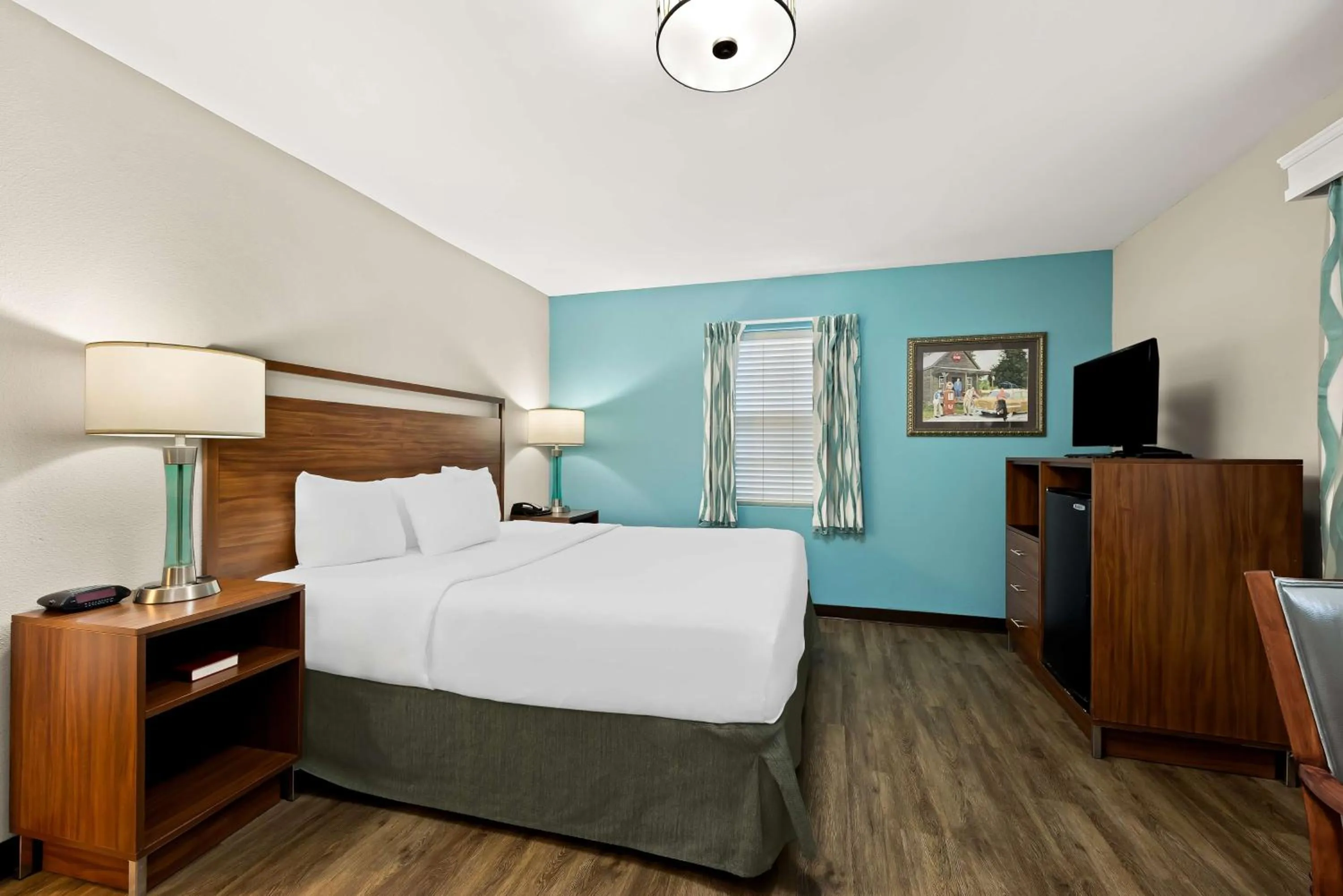 Family King Suite with Double-Single Bunk Bed - Non-Smoking in Best Western Route 66 Rail Haven