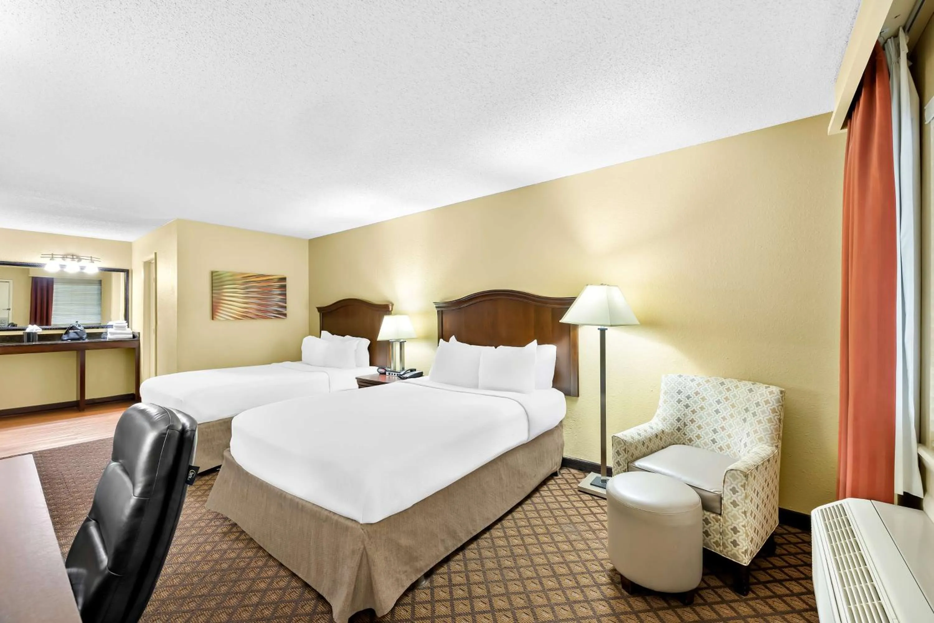 Queen Room with Two Queen Beds - Non-Smoking in Best Western Coach House