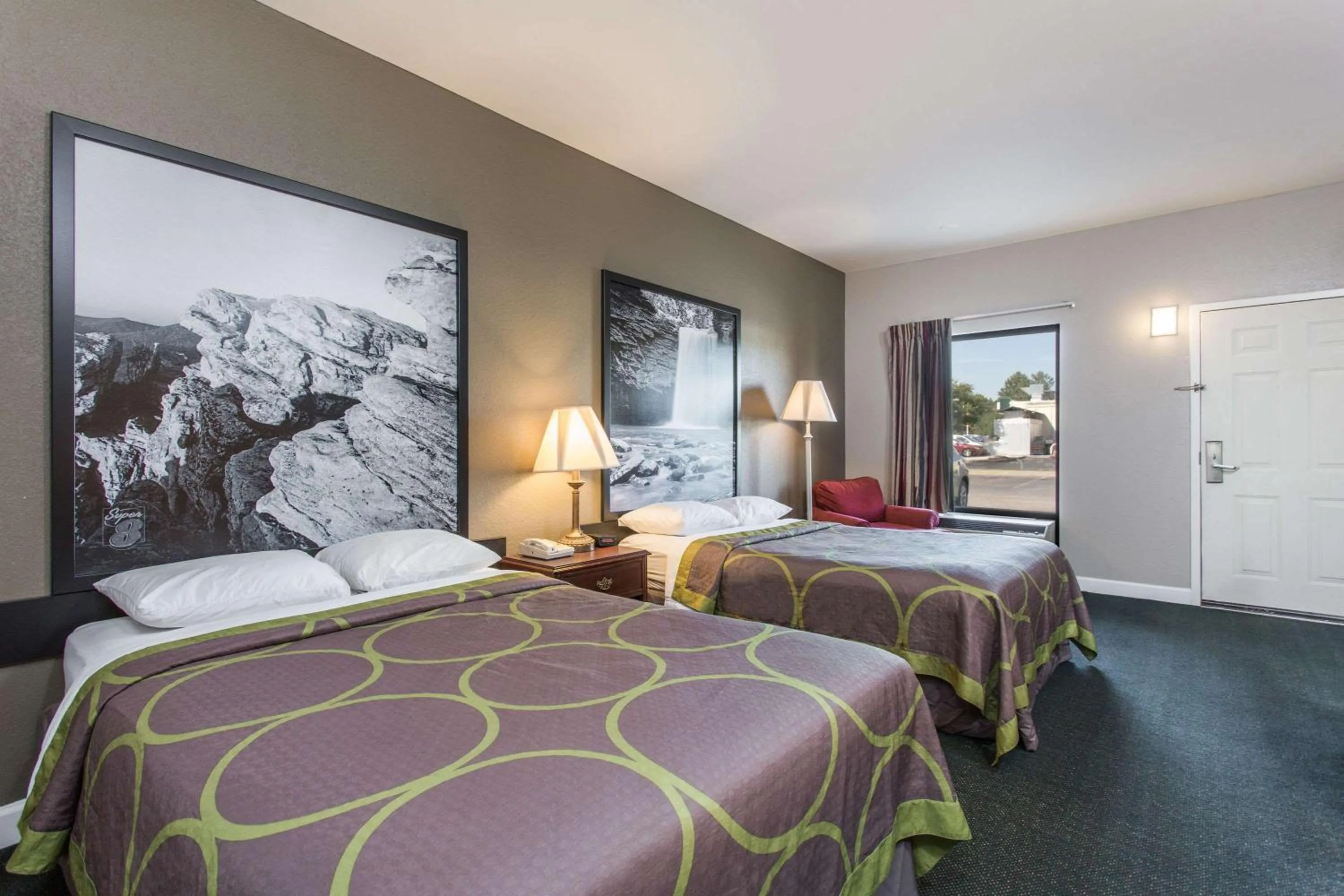 Double Room with Two Double Beds - Non-Smoking in Super 8 by Wyndham Petersburg