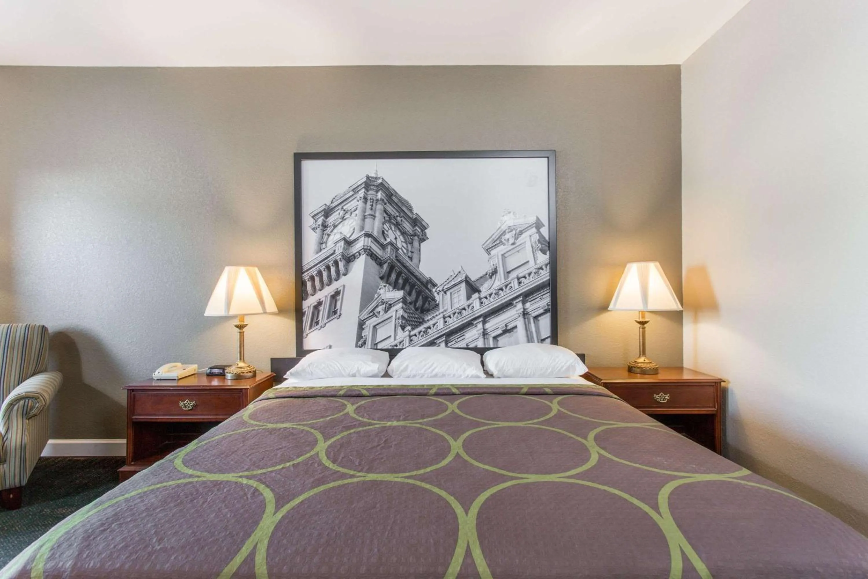 King Studio Suite - Non-Smoking in Super 8 by Wyndham Petersburg