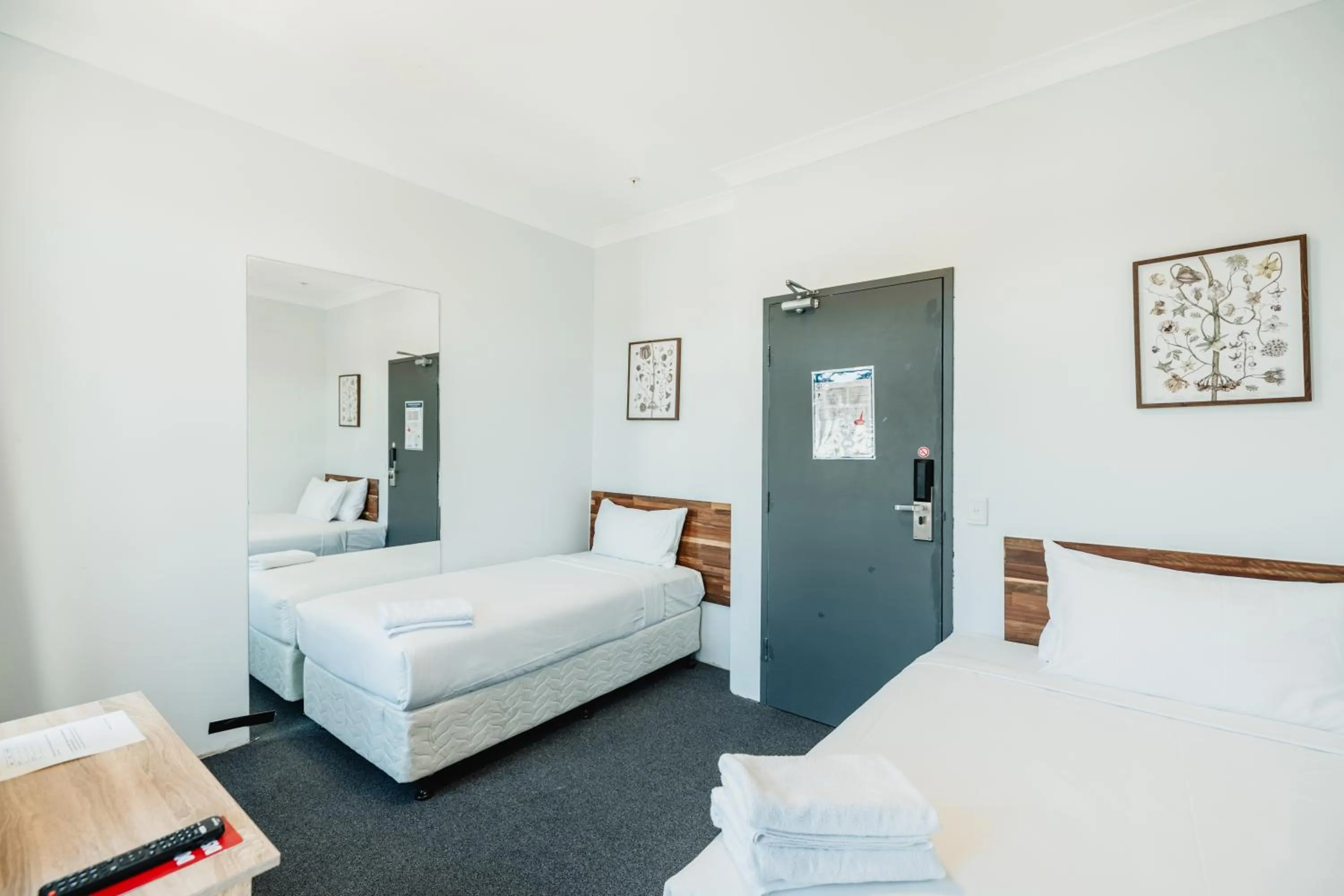 Standard Twin Room with Shared Bathroom in Newtown Cozy Stays