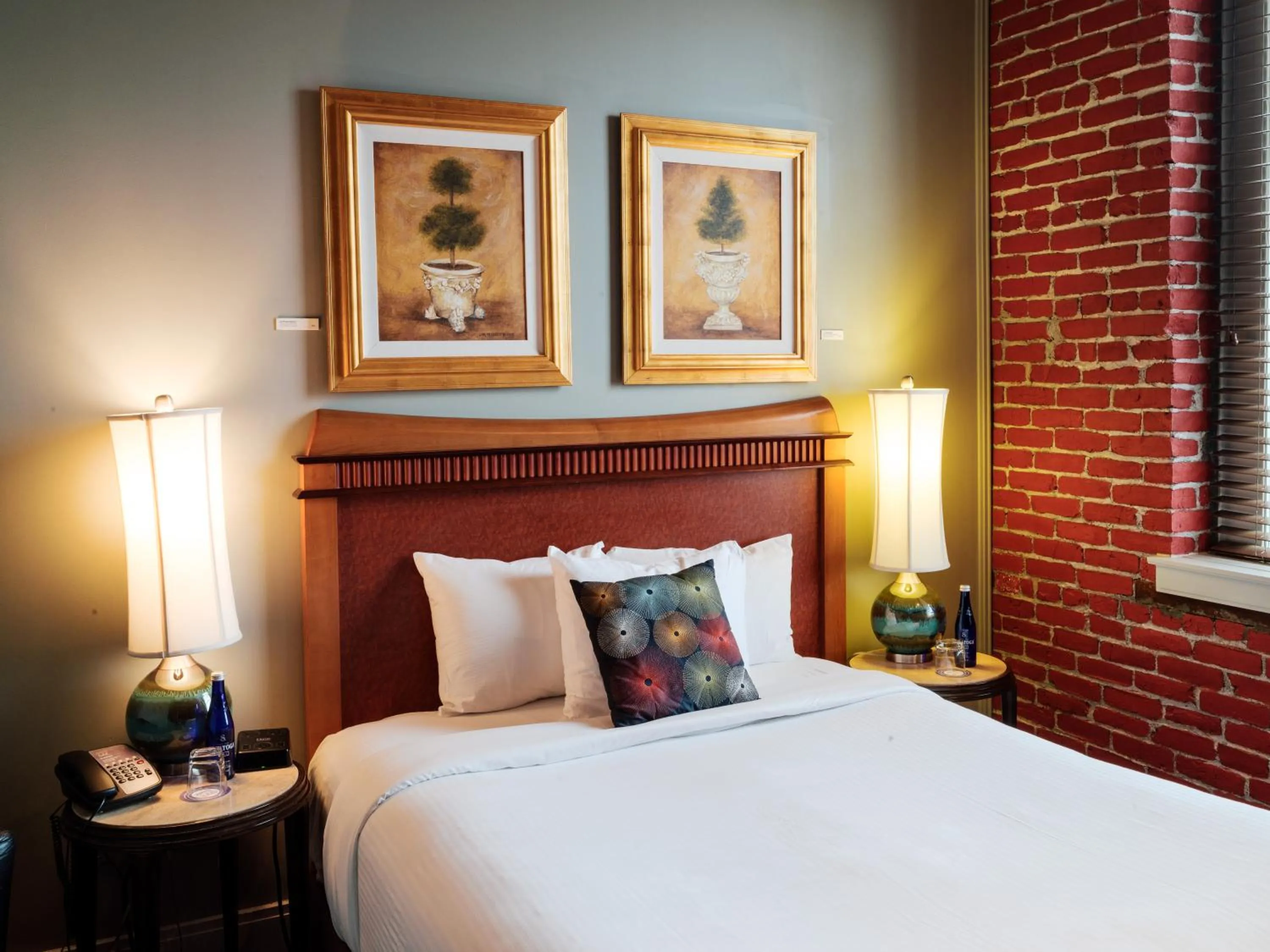 Queen Studio in Lancaster Arts Hotel