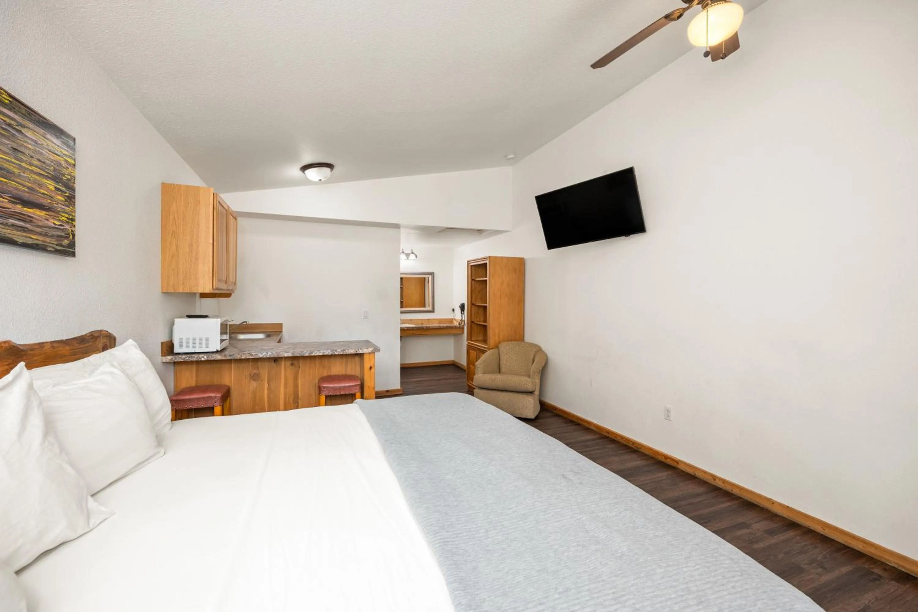 Deluxe King Room in Moose Inn