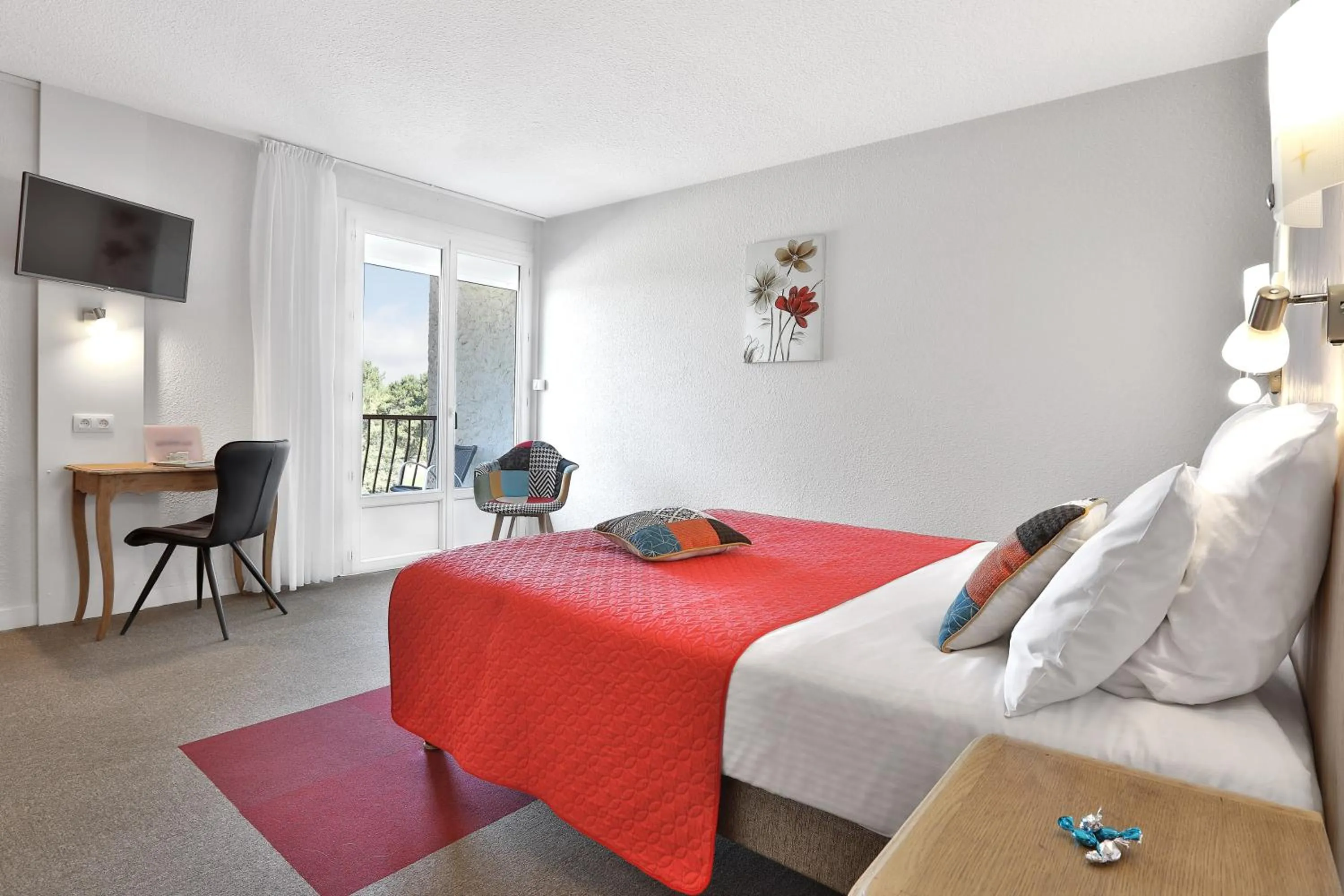 Double Room in Hotel Restaurant Logis Le Tropicana