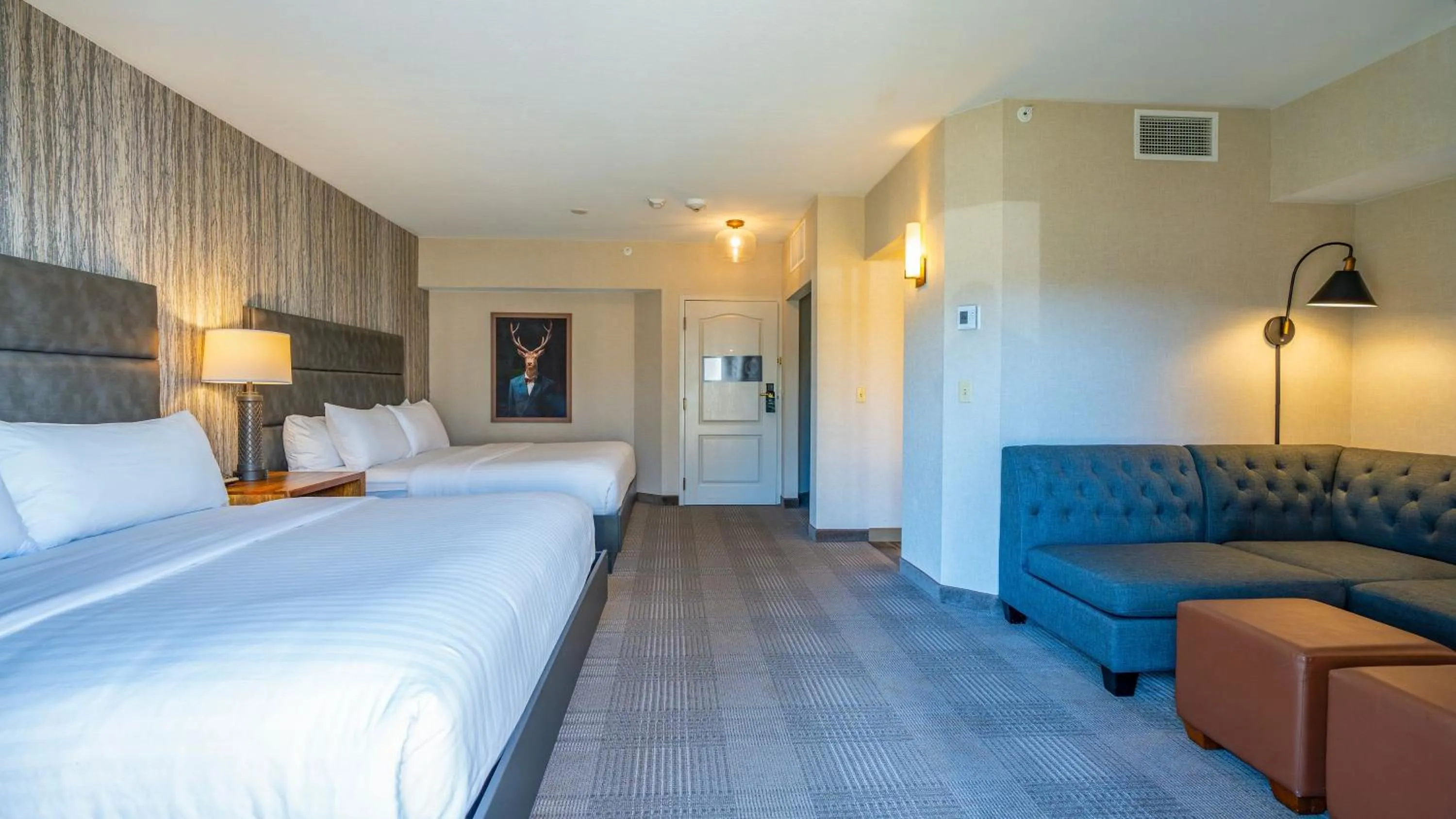 King Room with Two King Beds and Sofa Bed in Cherry Valley Hotel