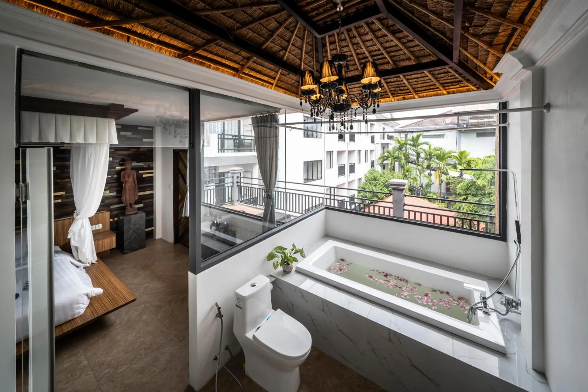 Deluxe King Suite in The Local Time Village