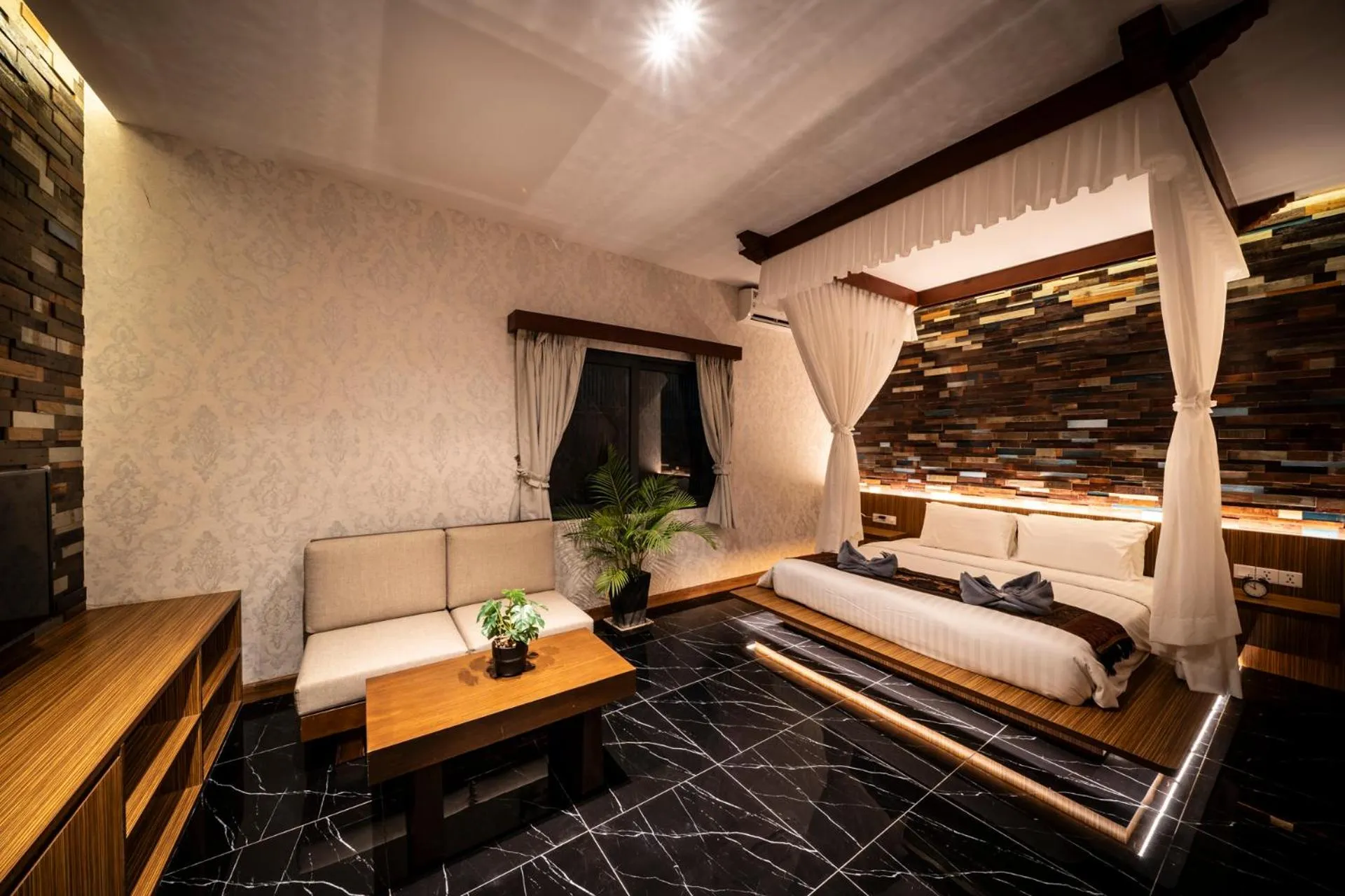 Deluxe King Room in The Local Time Village