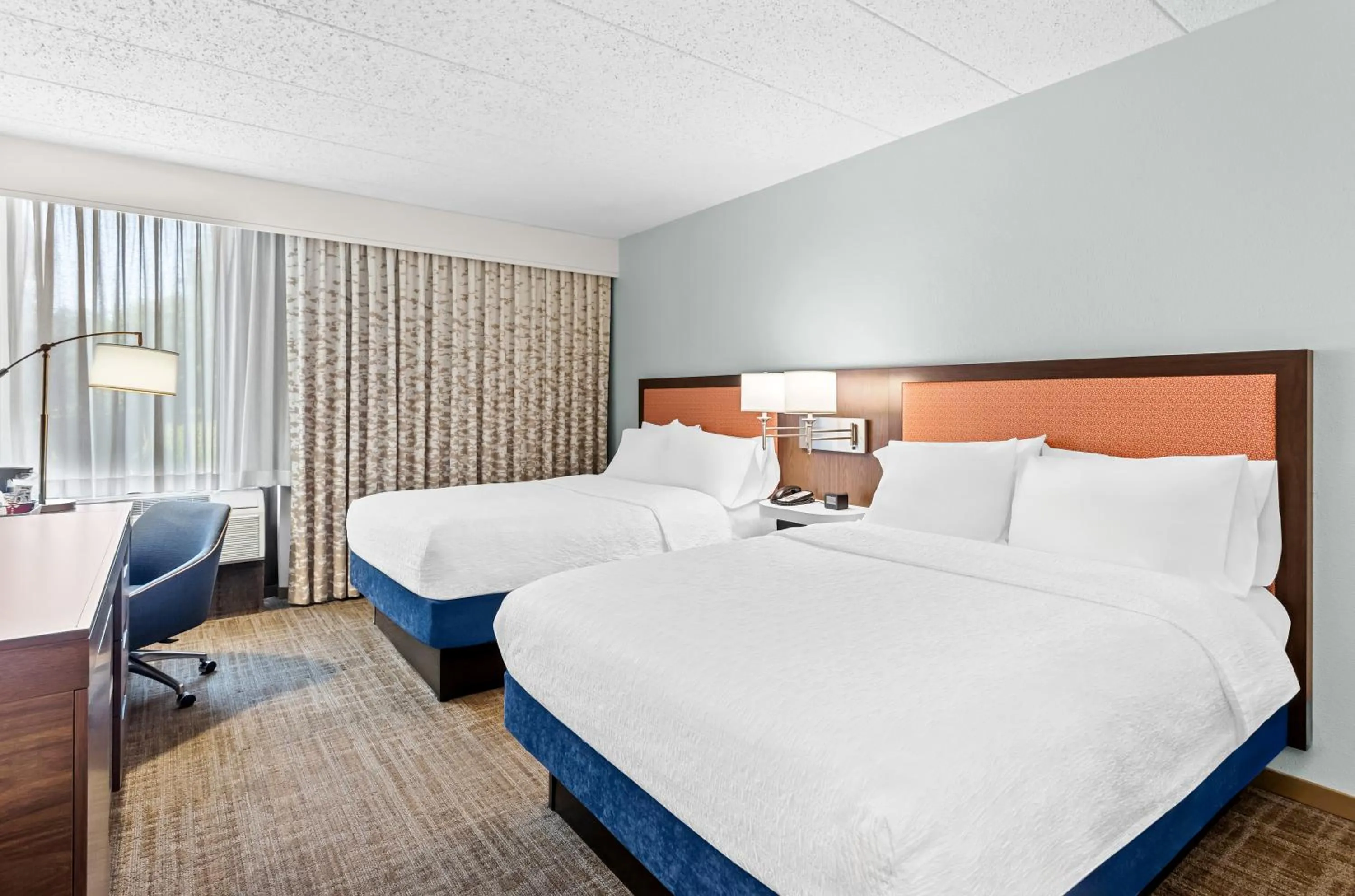 Queen Room with Two Queen Beds - Hearing Accessible/Non-Smoking in Hampton Inn Chicago-Naperville