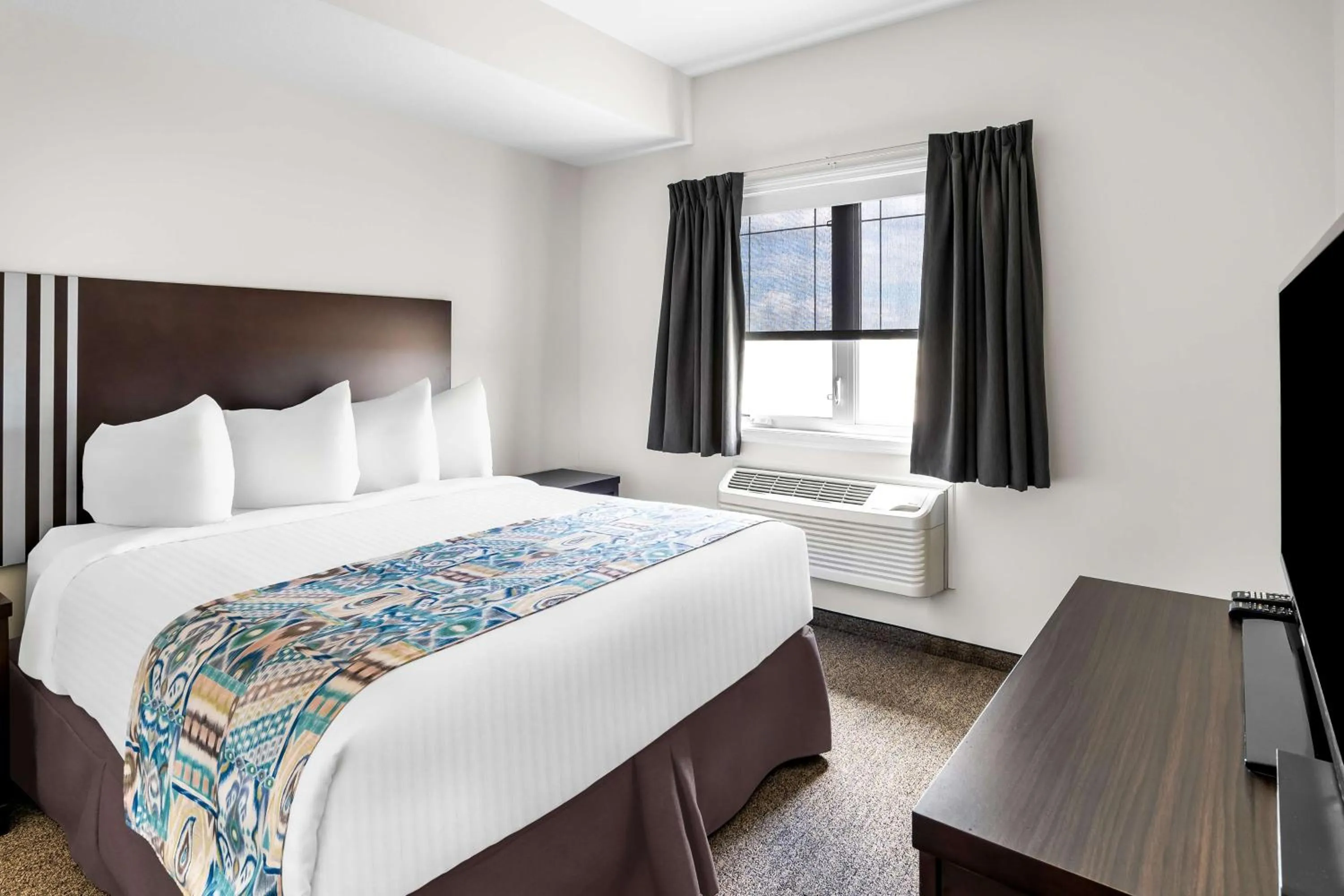 Two-Bedroom Executive Suite with Two Queen Beds in SureStay Studio by Best Western Hardisty