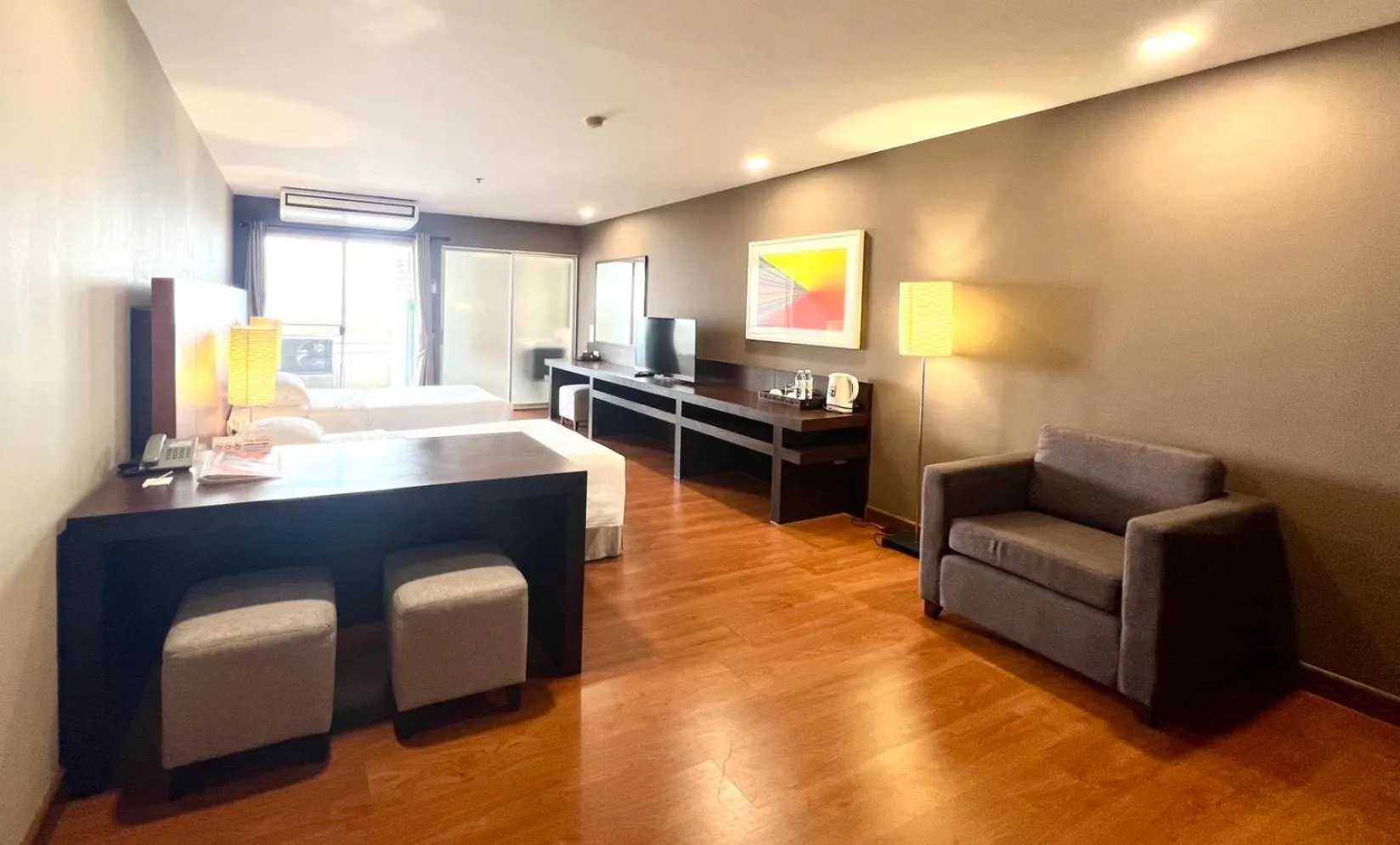 Grand Studio Twin Bed Room in BU Place Hotel