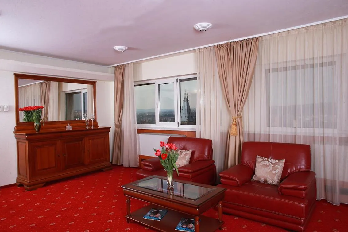 One-Bedroom Suite in Hotel Moldova