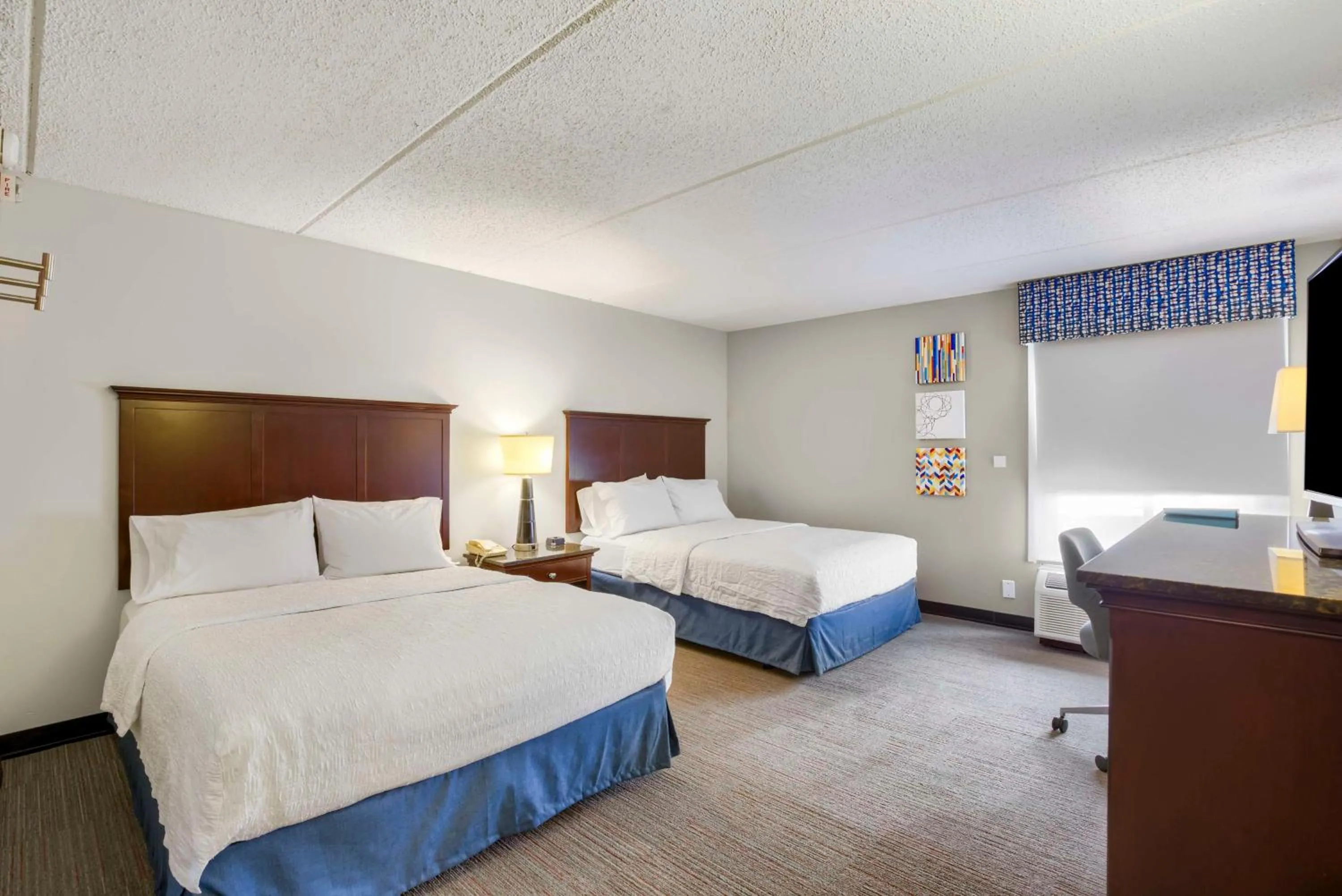 Queen Room with Two Queen Beds - Non-Smoking in Hampton Inn Mobile-I-10/Bellingrath Gardens