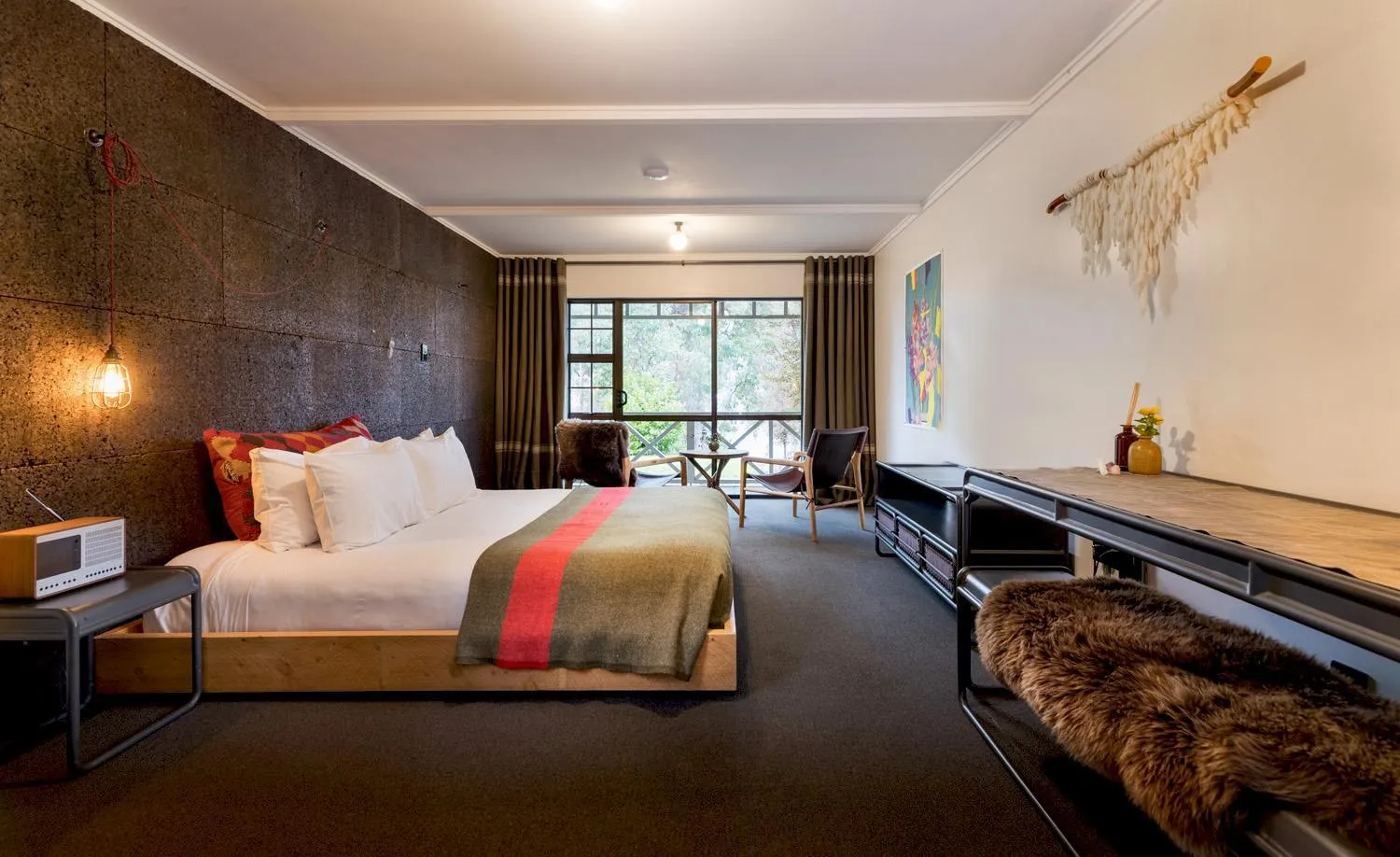 Premium Queen Studio with Lake View in Sherwood Queenstown