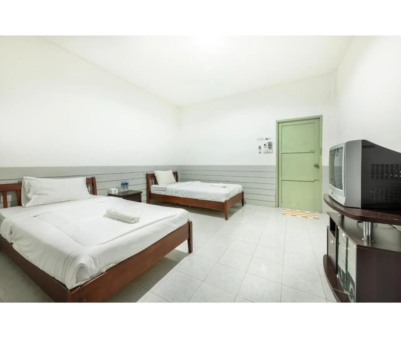 Standard Twin Room in Mac Garden Resort