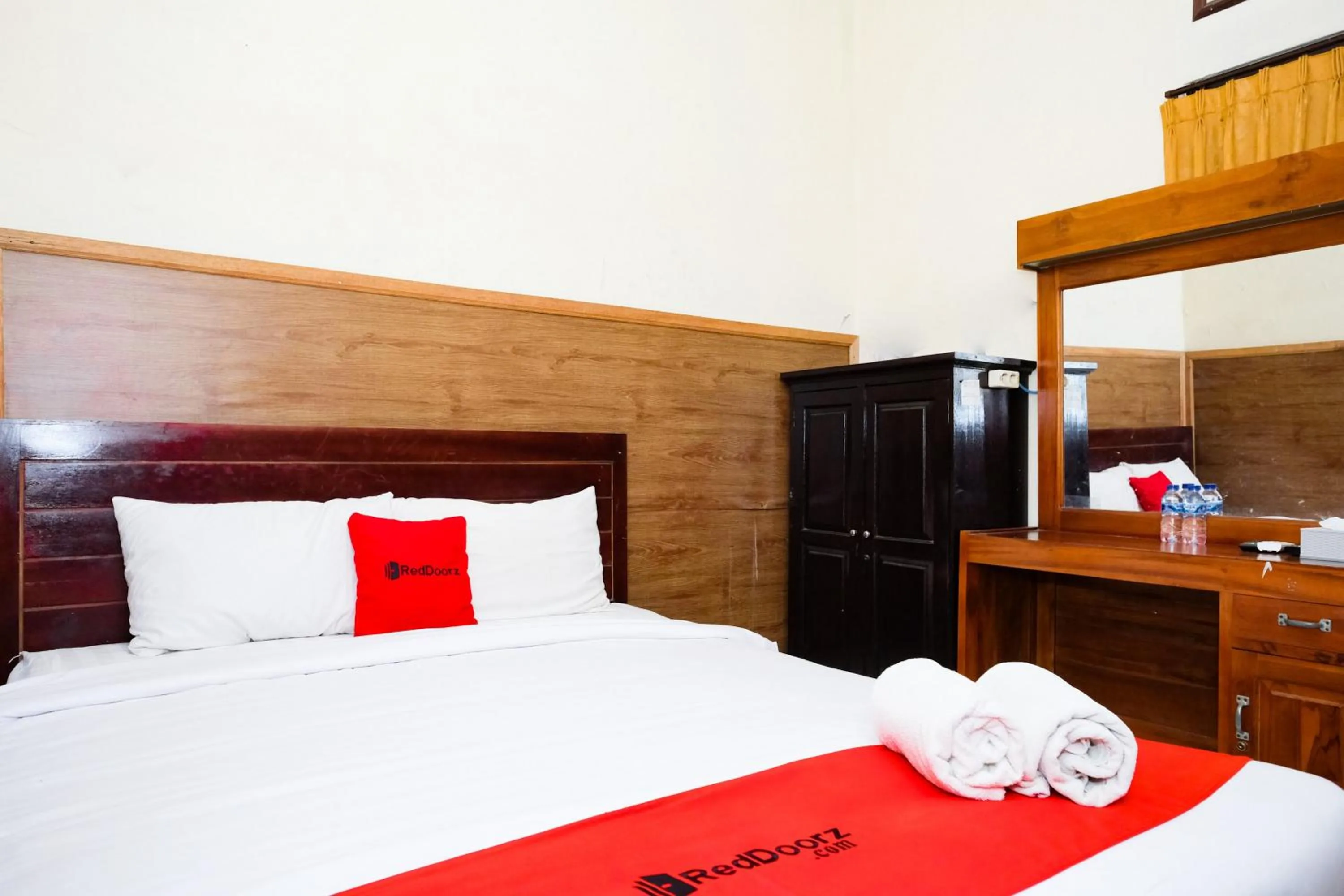 Double Room in RedDoorz Plus @ Singaraja