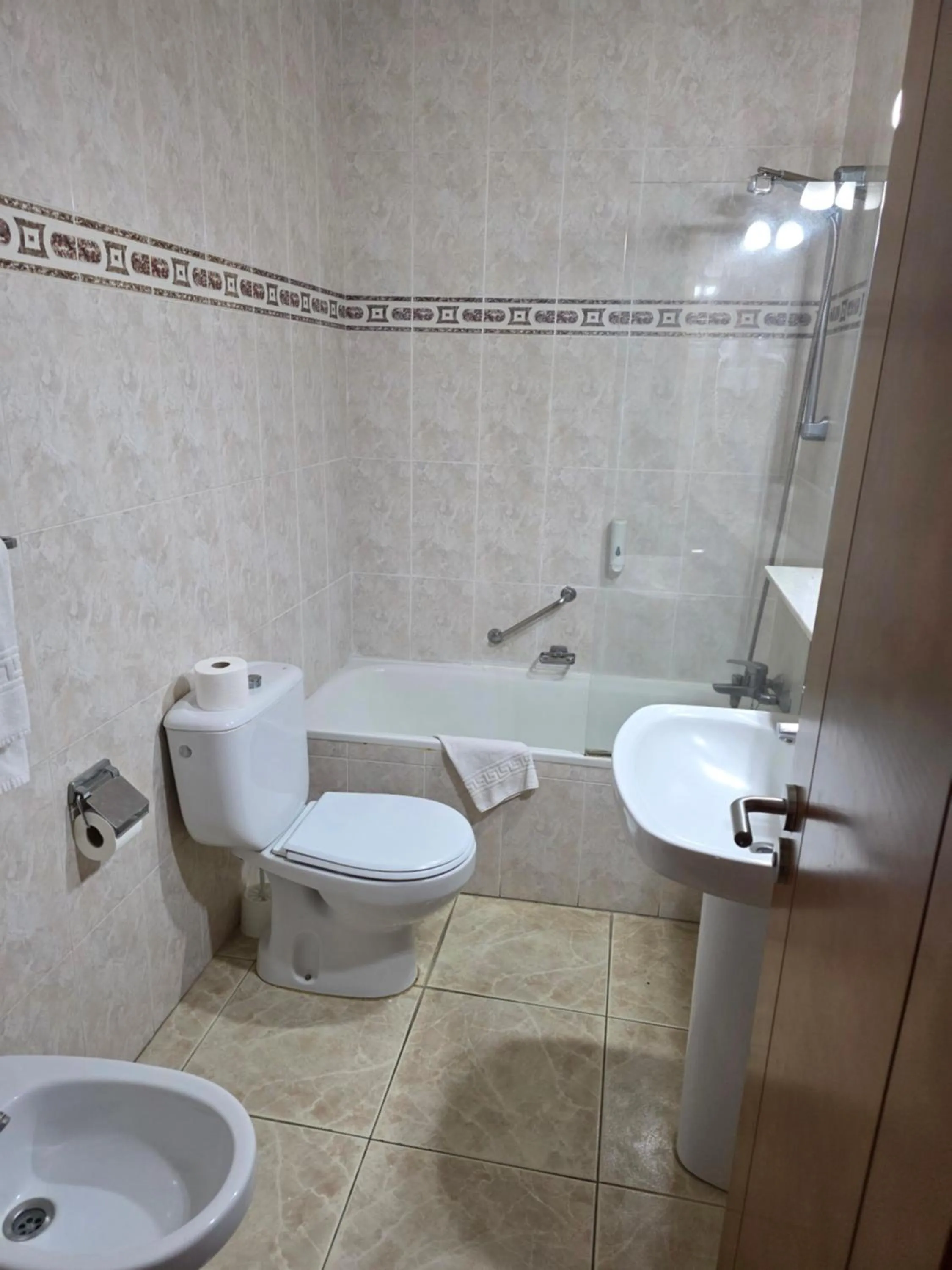 Double or Twin Room with Balcony in Hotel Monopol